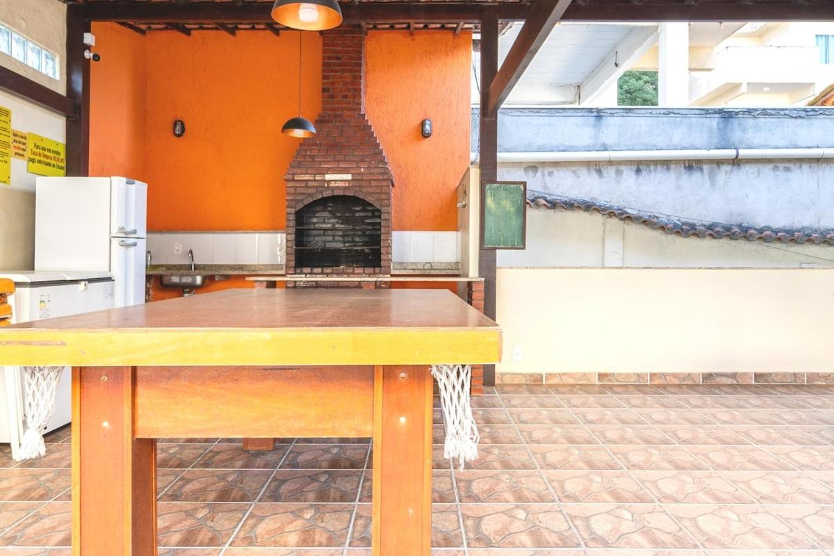 Cabo Frio - Peró - casa em condomínio com piscina e área de lazer, próximo das praias