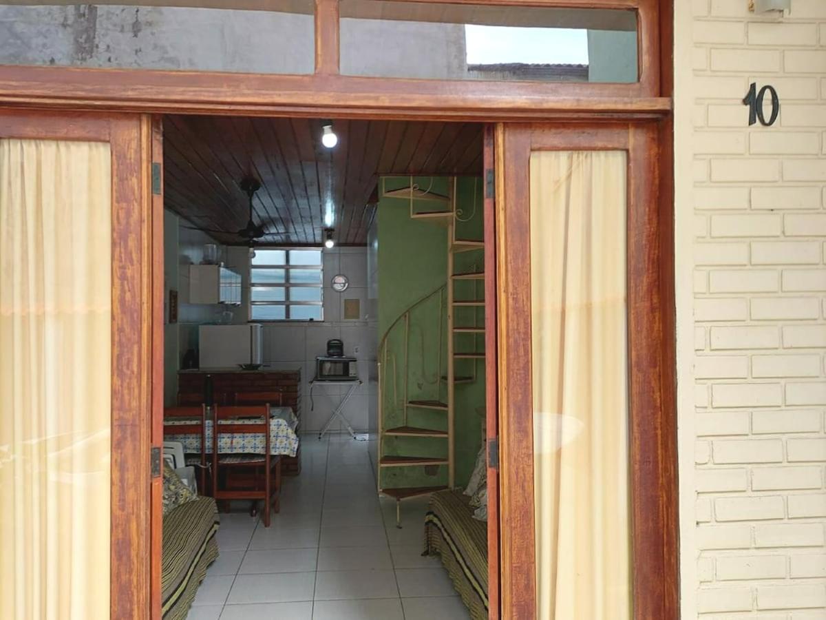 Cabo Frio - Peró - casa em condomínio com piscina e área de lazer, próximo das praias