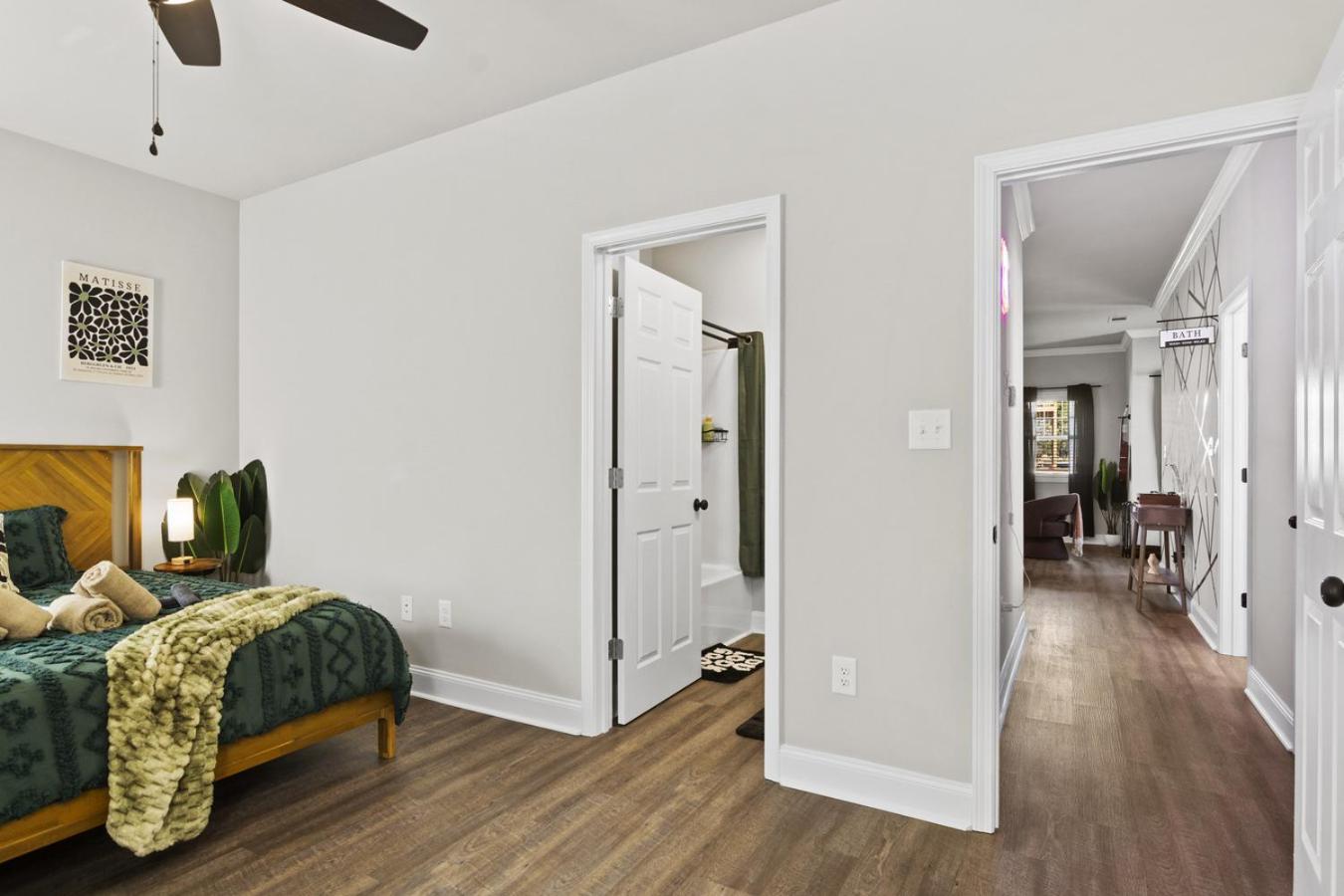 13 mins to Downtown & Stadium - Game Room - Game Day