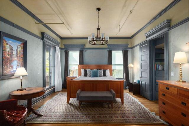 The New Victorian Mansion Bed & Breakfast