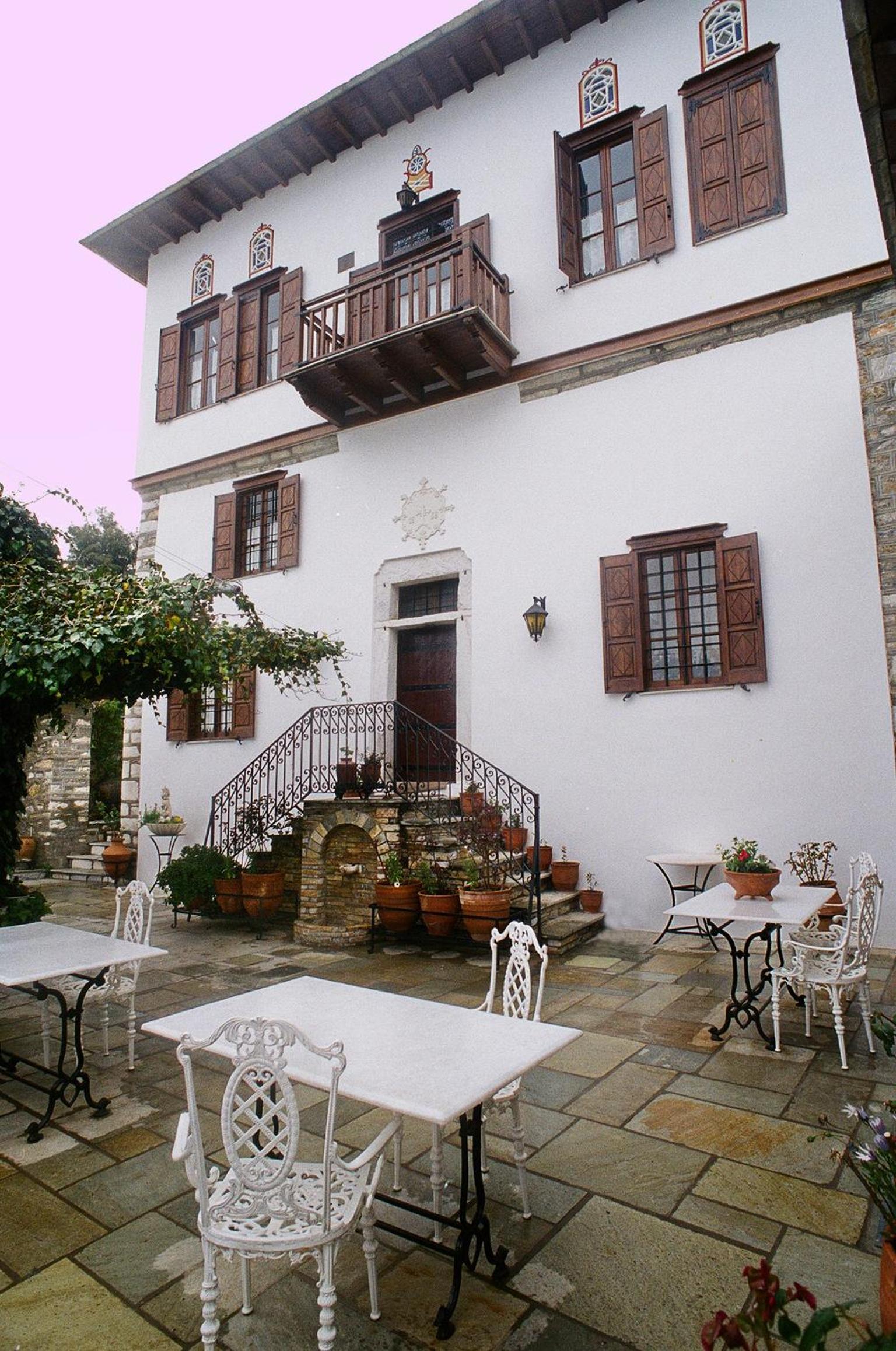 Archontiko Repana - Makrinitsa Stone Retreat