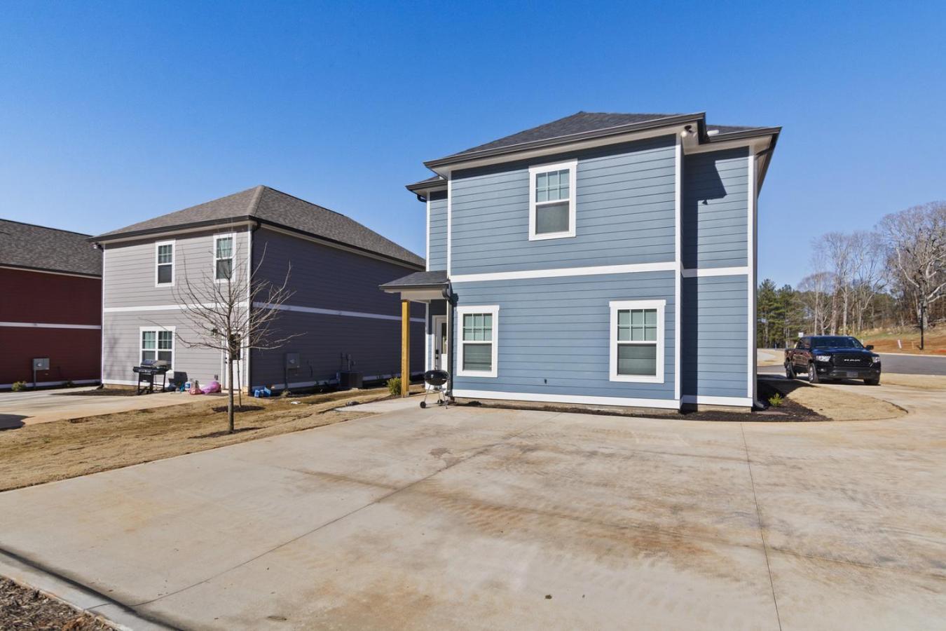 13 mins to Downtown & Stadium - Game Room - Game Day