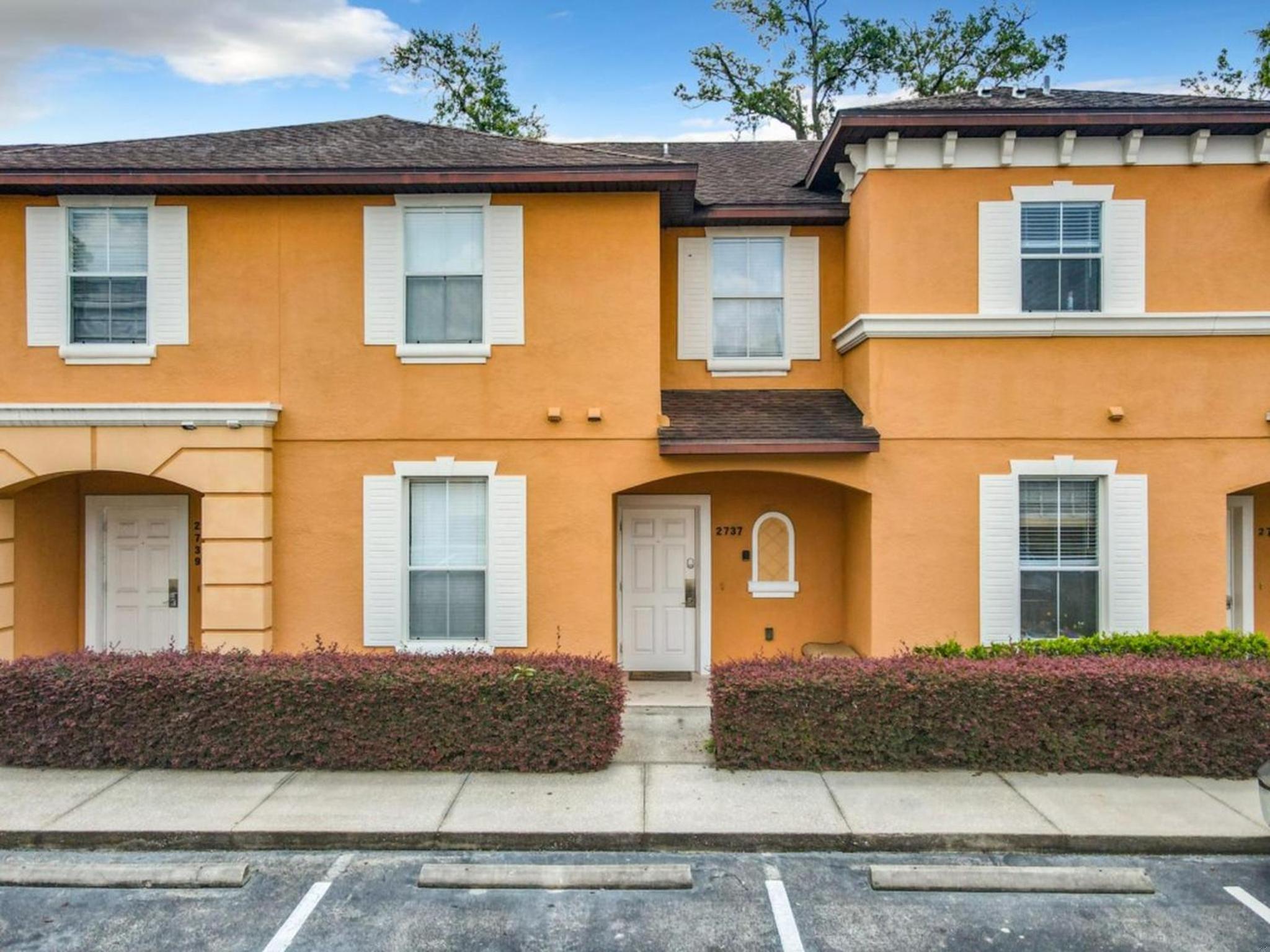 Luxury Townhome Near Disney w/ Resort Amenities