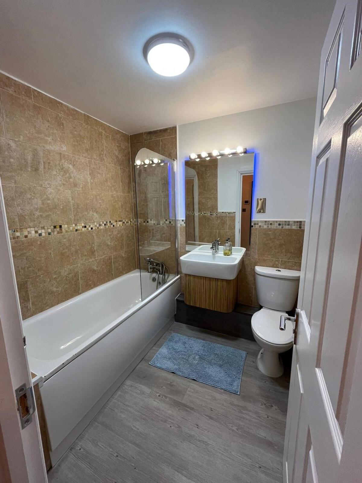 Spacious 2 Bedroom Apartment