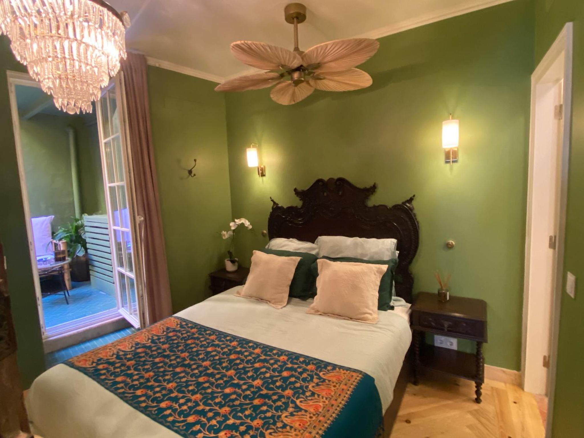 Modern Belle Epoque Suites & Luxury Duplex