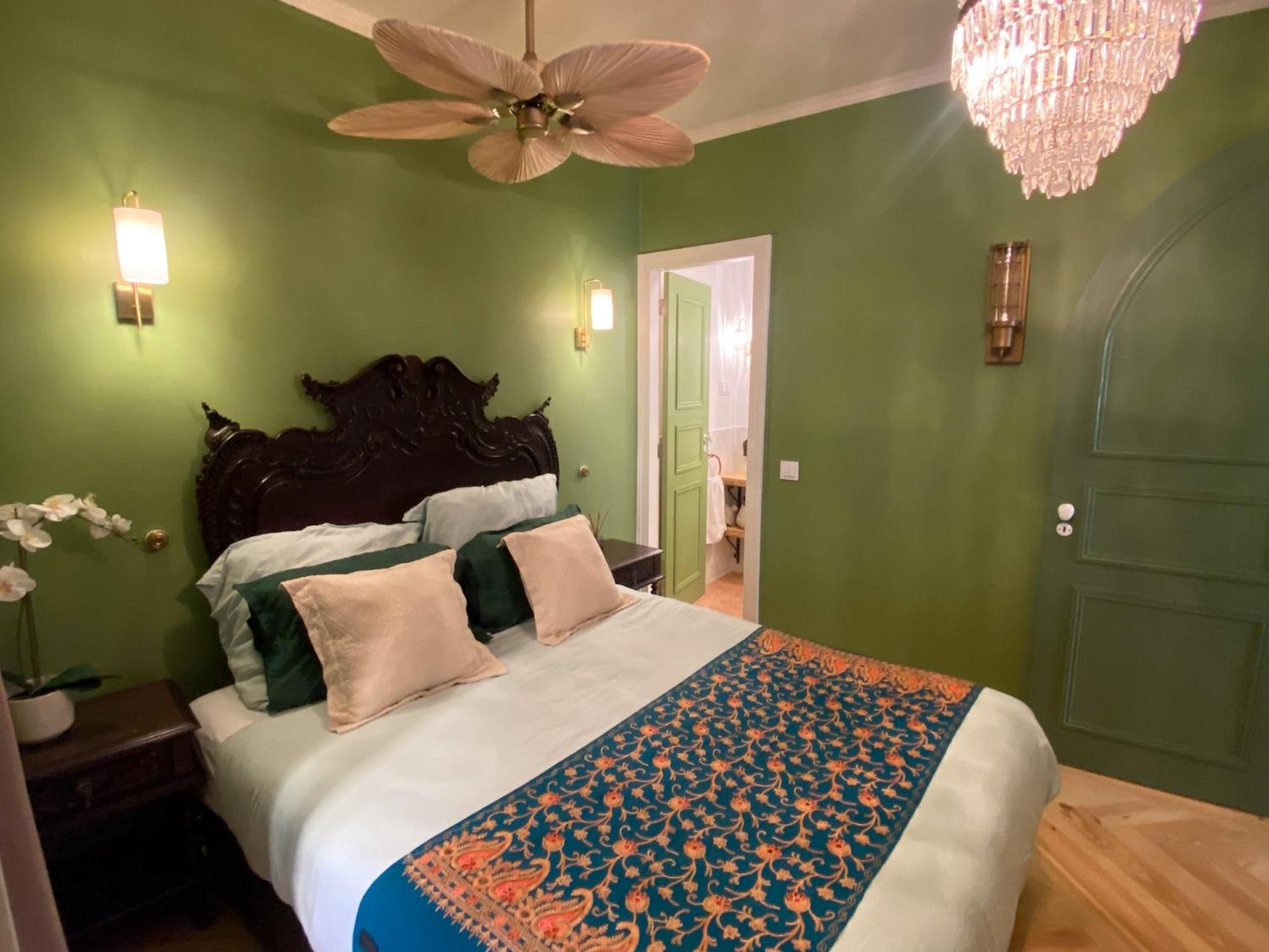 Modern Belle Epoque Suites & Luxury Duplex