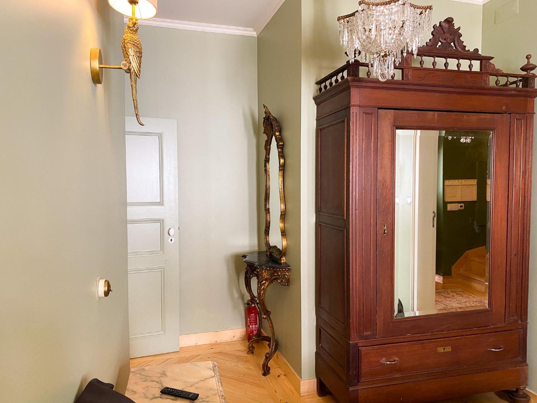 Modern Belle Epoque Suites & Luxury Duplex