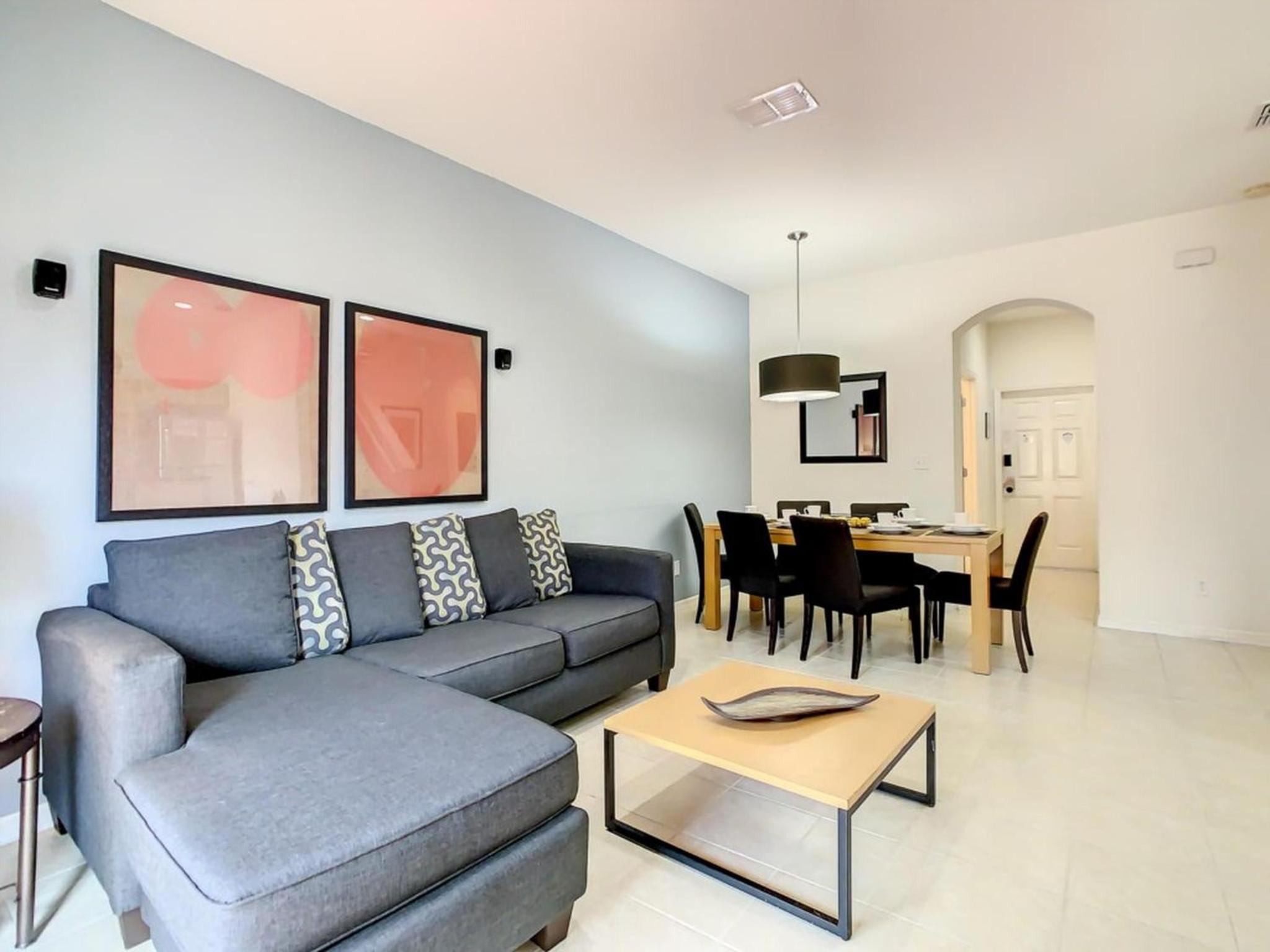 Regal Oaks Getaway: Resort Living Near Disney