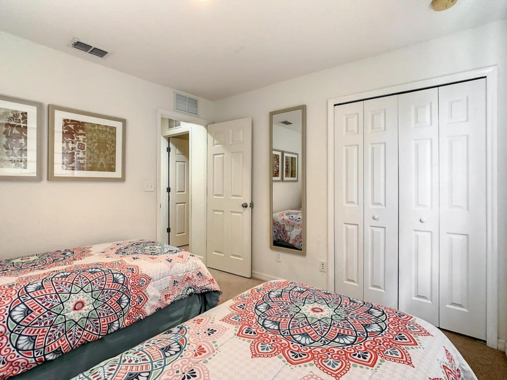 Regal Oaks Getaway: Resort Living Near Disney