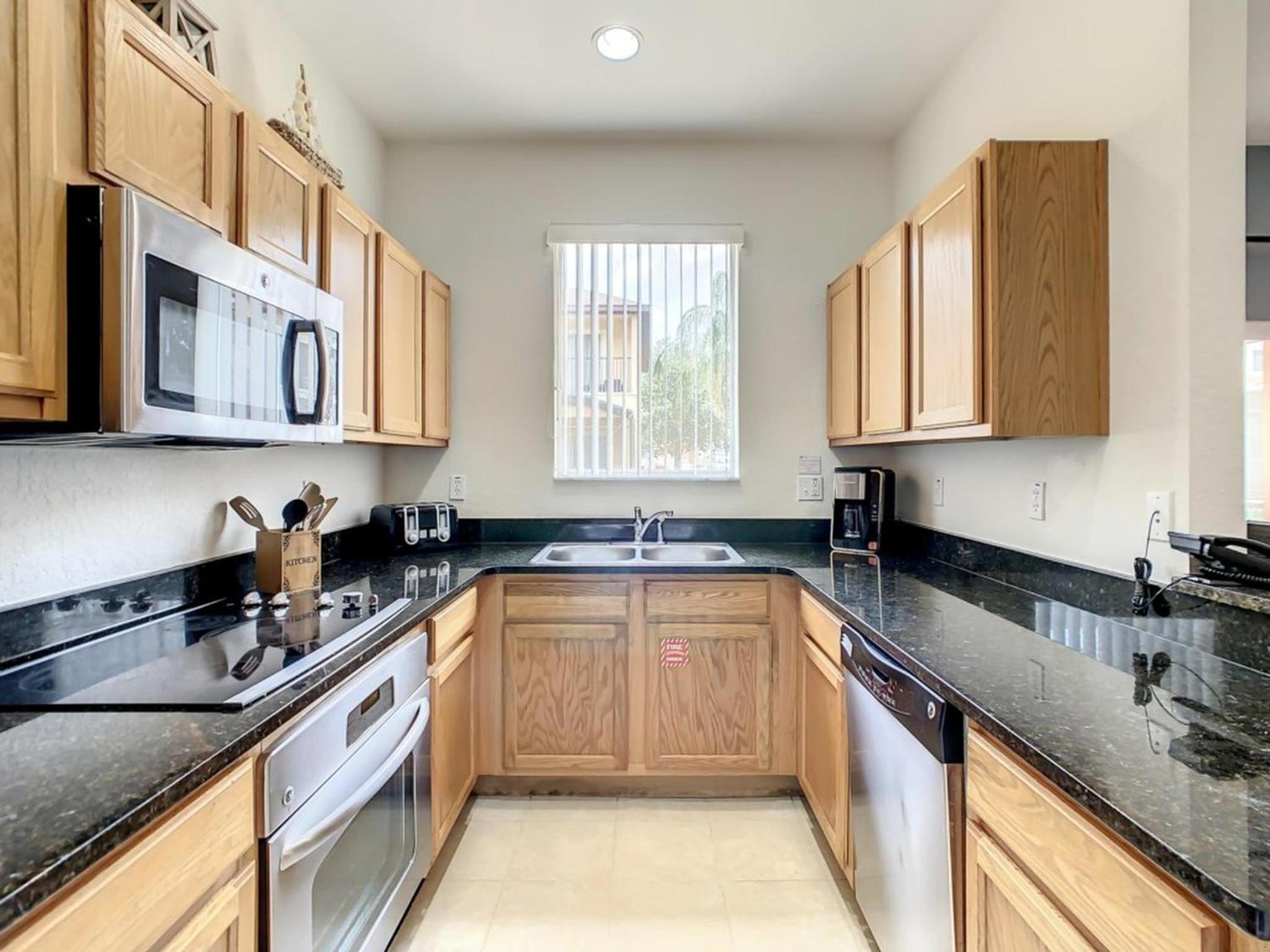 Regal Oaks Getaway: Resort Living Near Disney