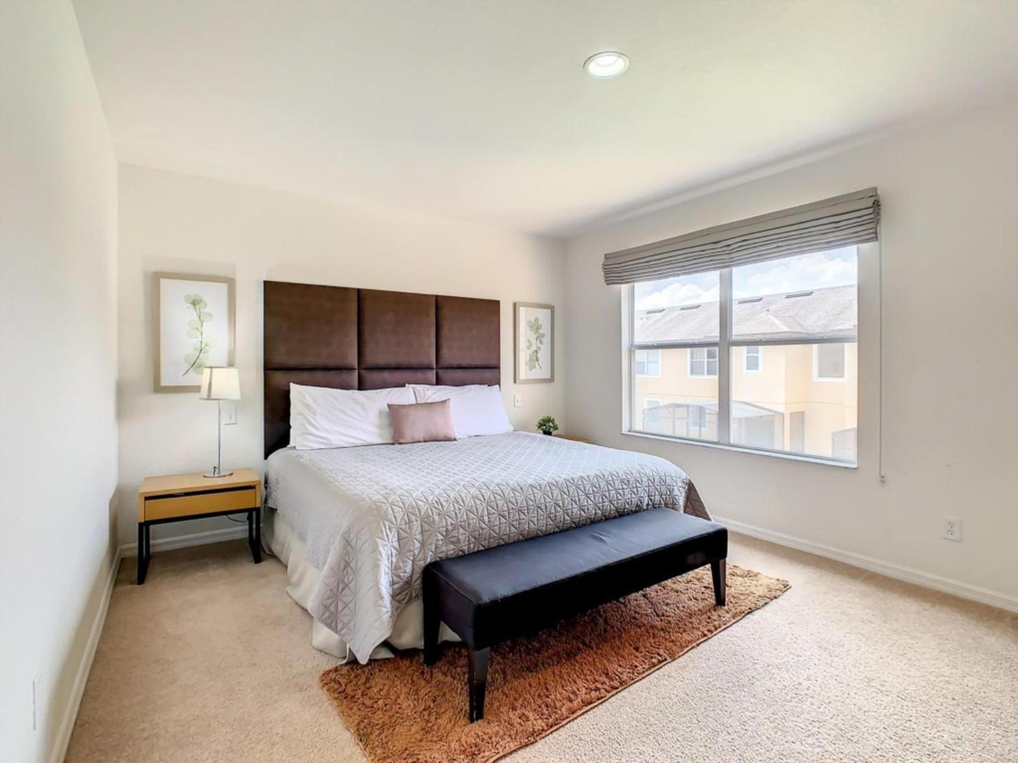 Regal Oaks Getaway: Resort Living Near Disney