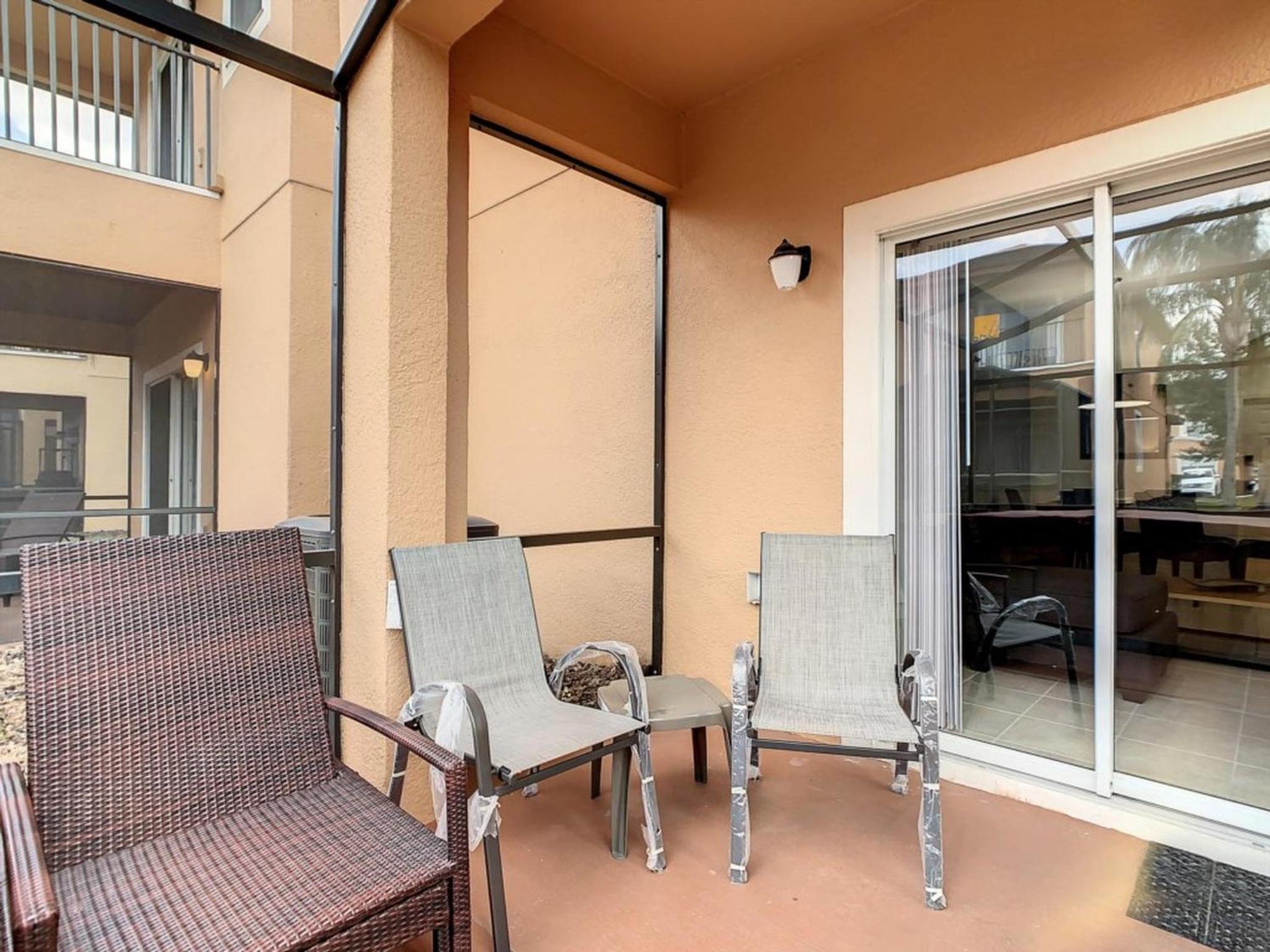 Regal Oaks Getaway: Resort Living Near Disney