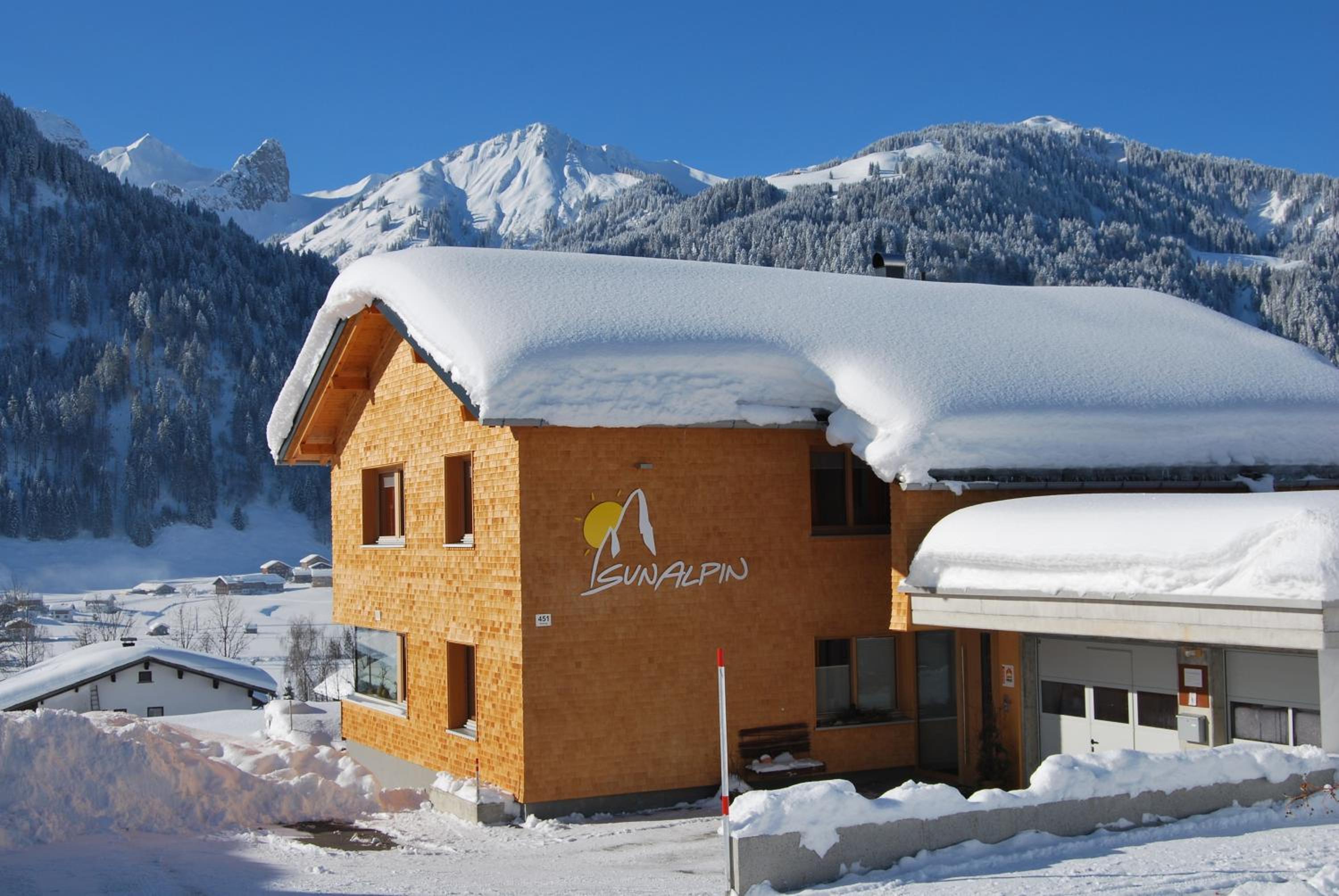 SunAlpin - Ferienwohnungen view 2