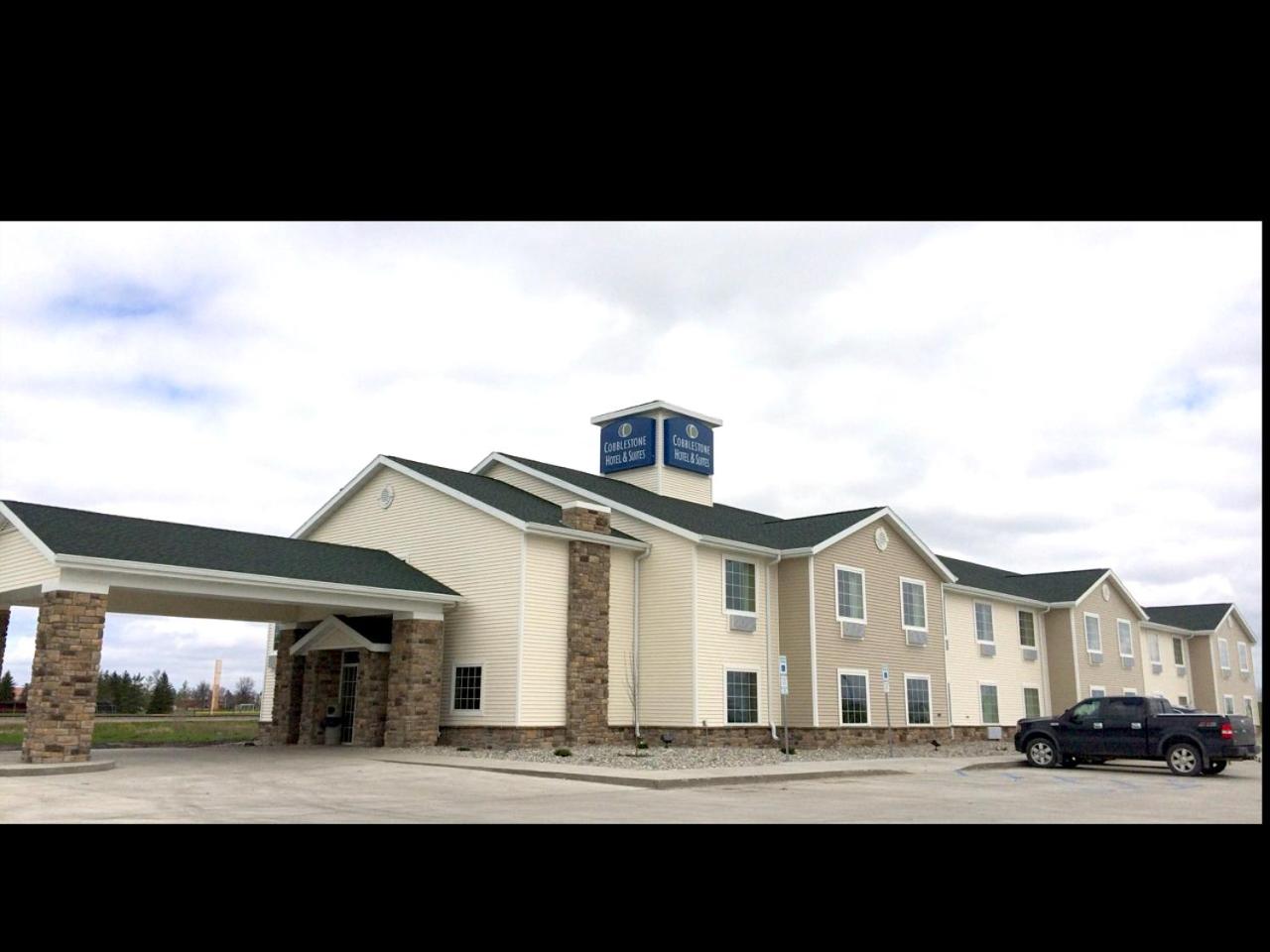 AmeriVu inn and Suites - Crookston