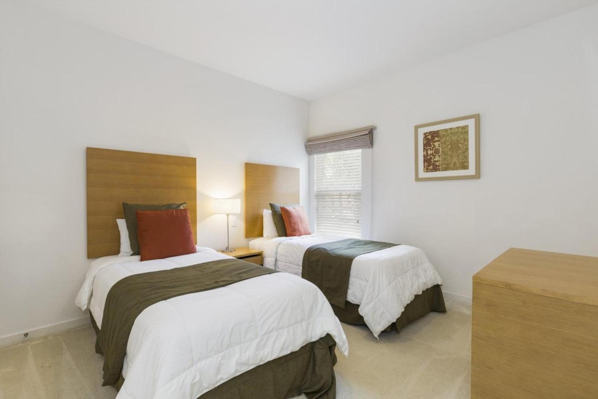 Regal Oaks Retreat: Pool, Hot Tub & Near Disney