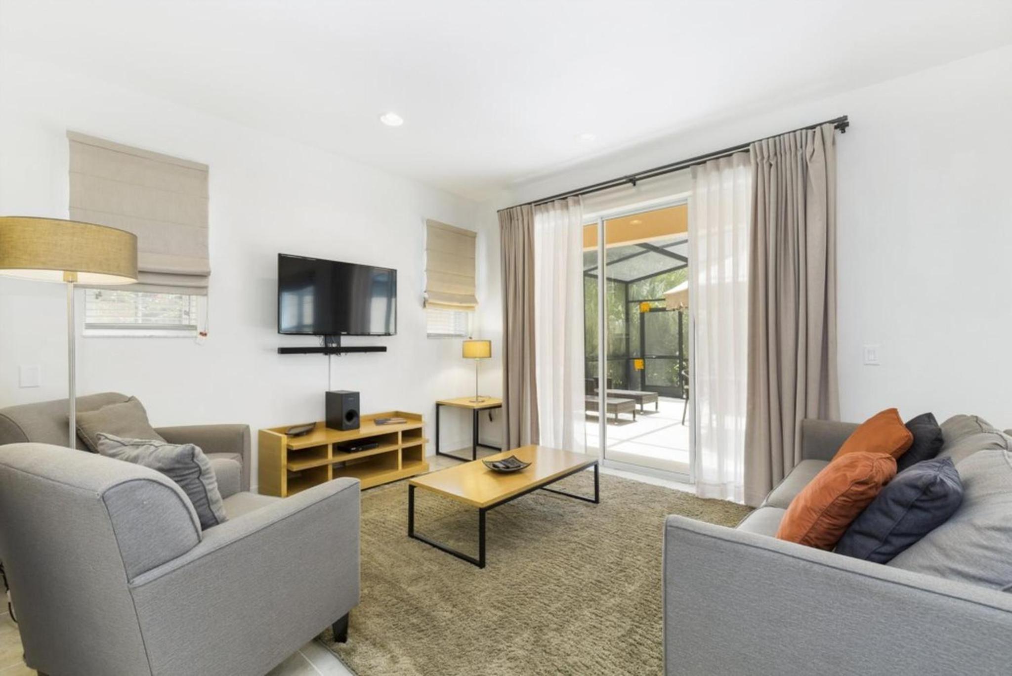 Regal Oaks Retreat: Pool, Hot Tub & Near Disney
