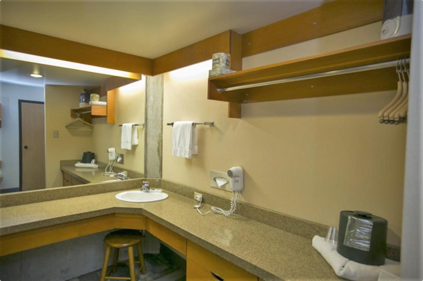 Condo Right on the Snowbird Slopes!