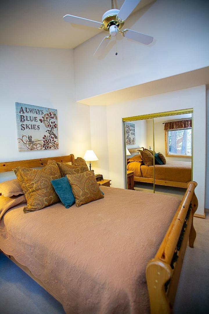 Cozy Tahoe Donner Retreat