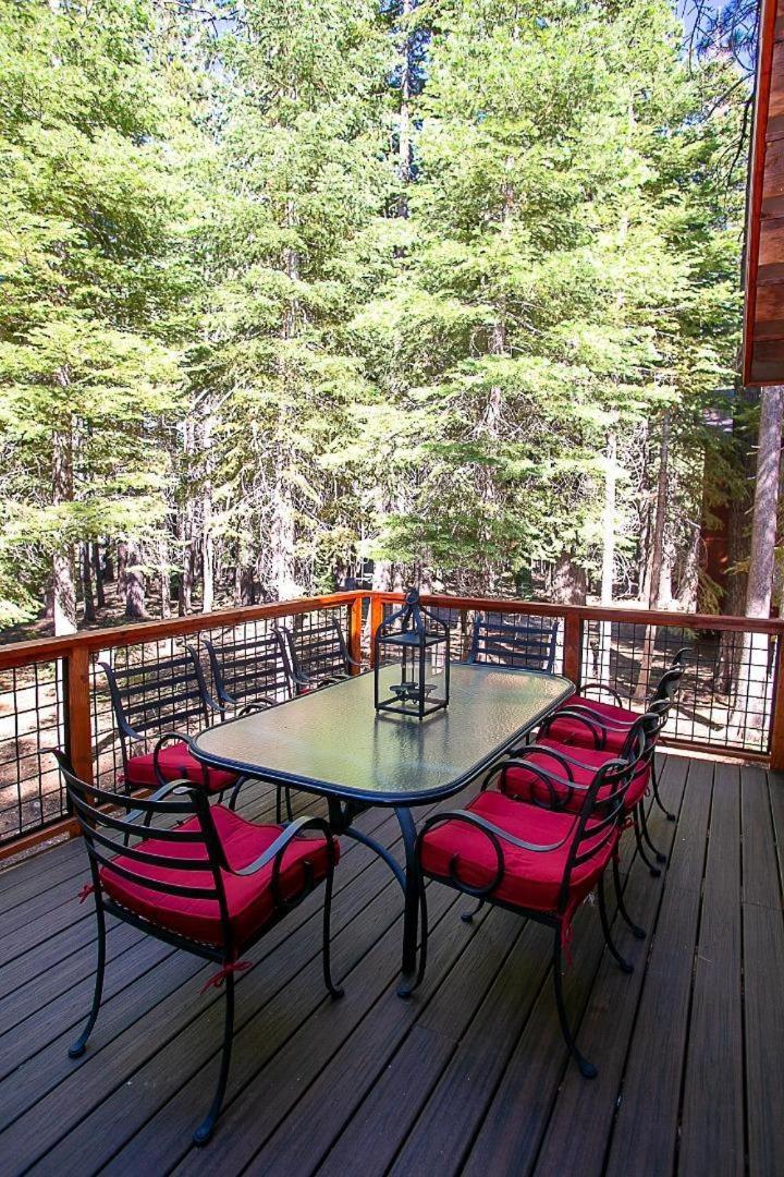 Cozy Tahoe Donner Retreat