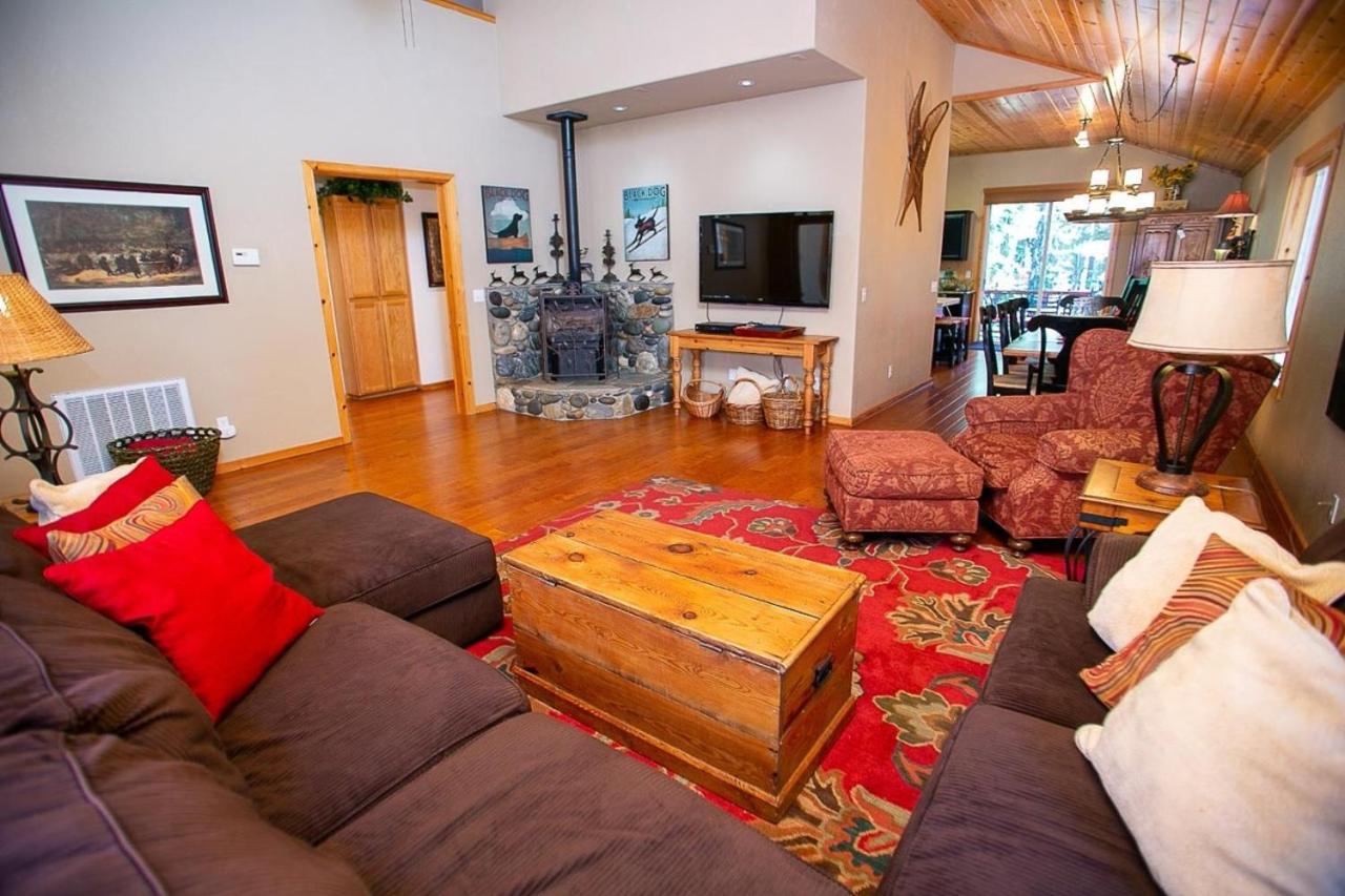 Cozy Tahoe Donner Retreat