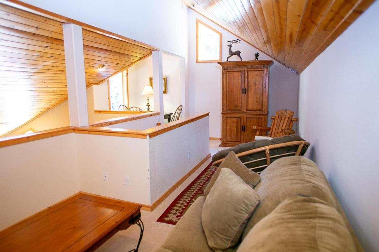 Cozy Tahoe Donner Retreat