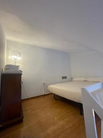 Two-room apartment San Babila Milan