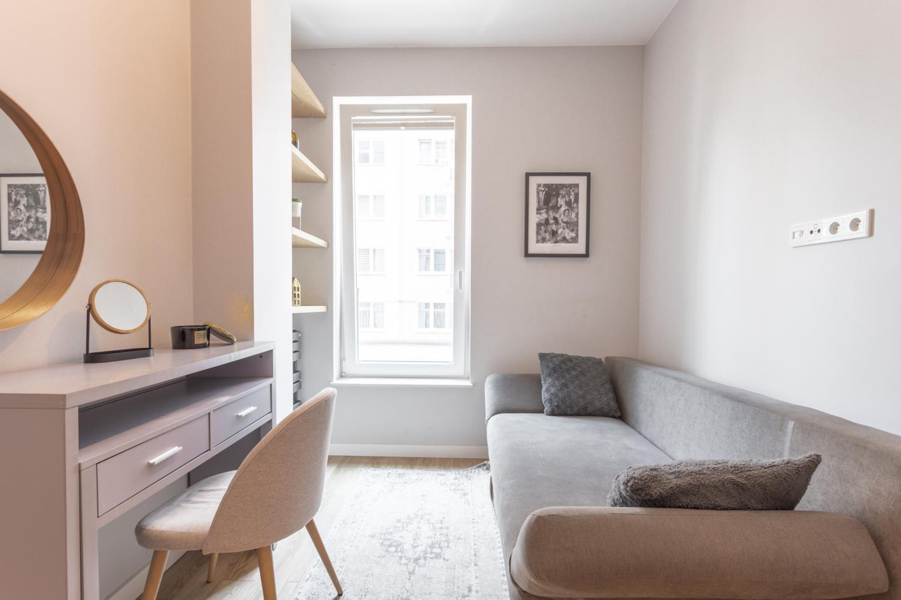 Urban Chic - Two Bedrooms Apartment - City Center - Sienna street