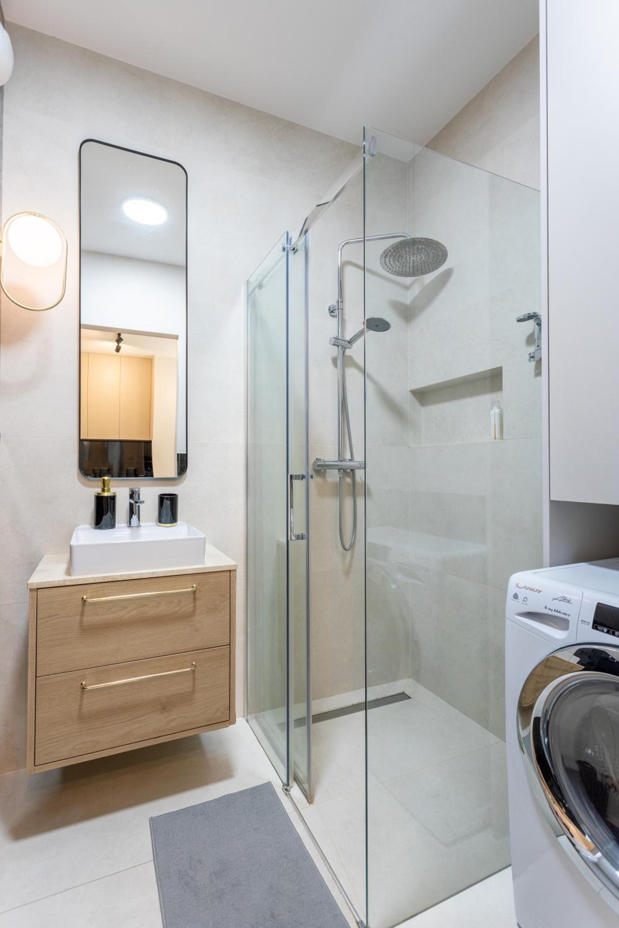 Golden Apartments Warsaw - Luxury Building, Rooftop Terrace, Sienna