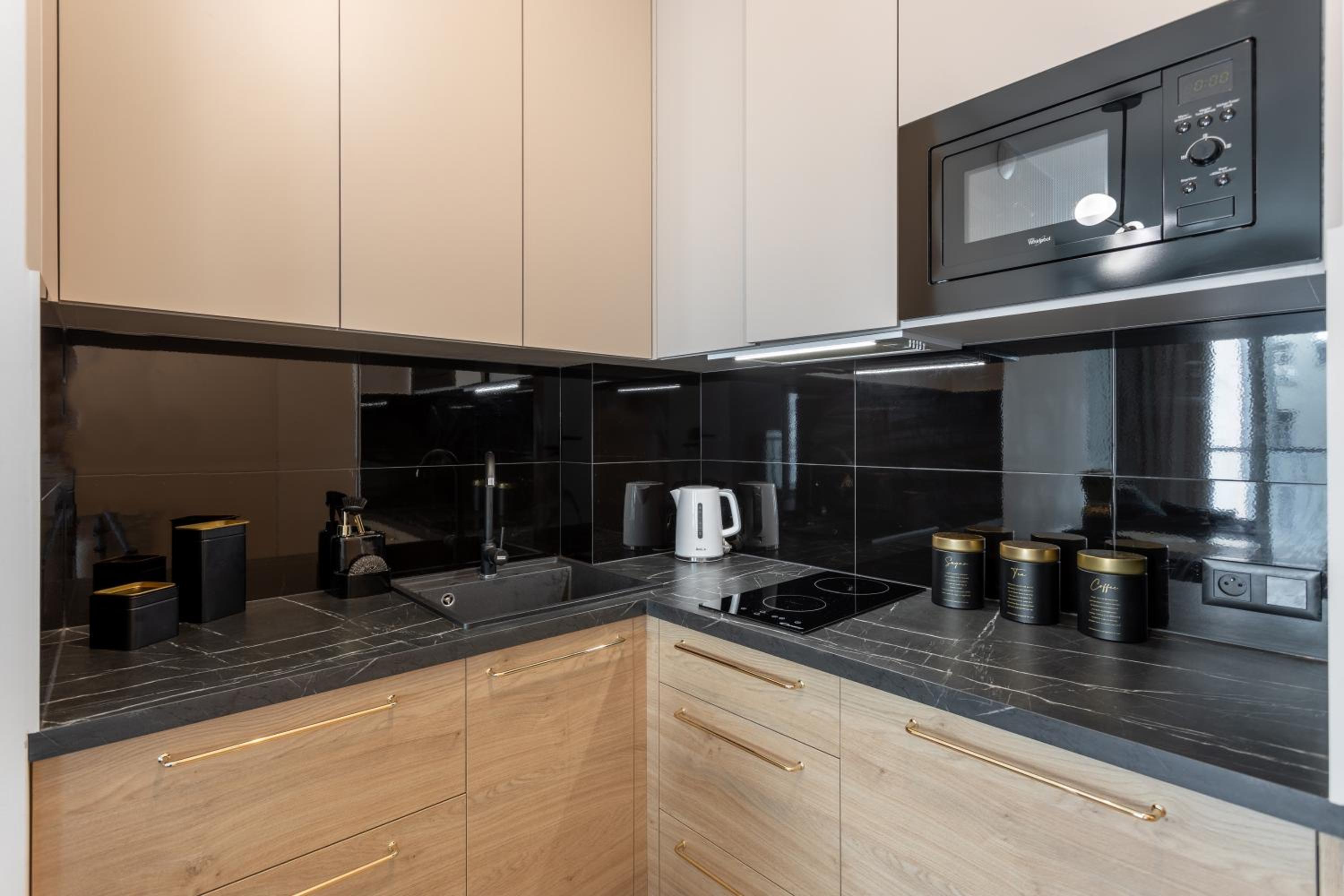 Urban Chic - Cozy Studio Apartment - City Center - Sienna street