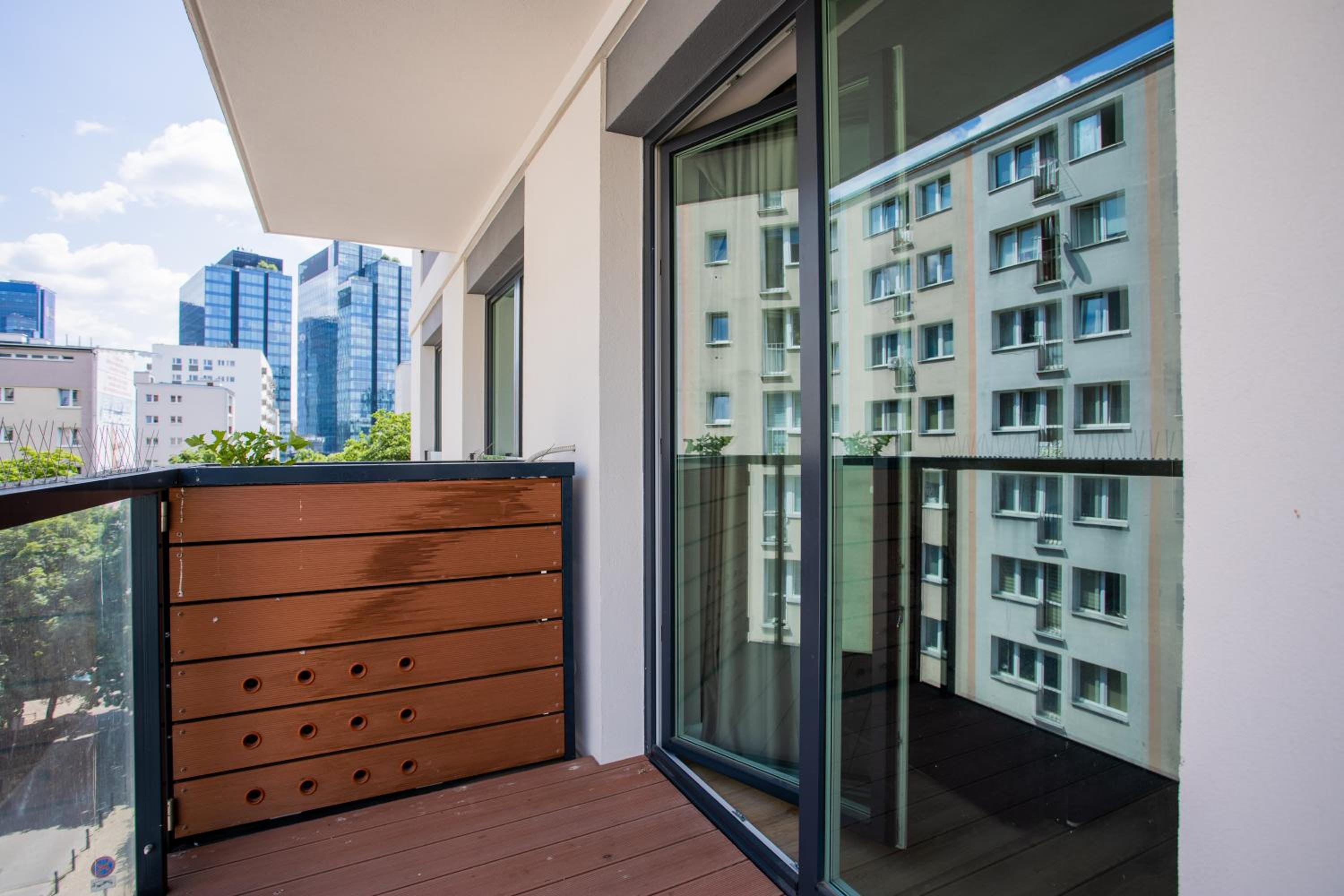 Urban Chic - Cozy Studio Apartment - City Center - Sienna street