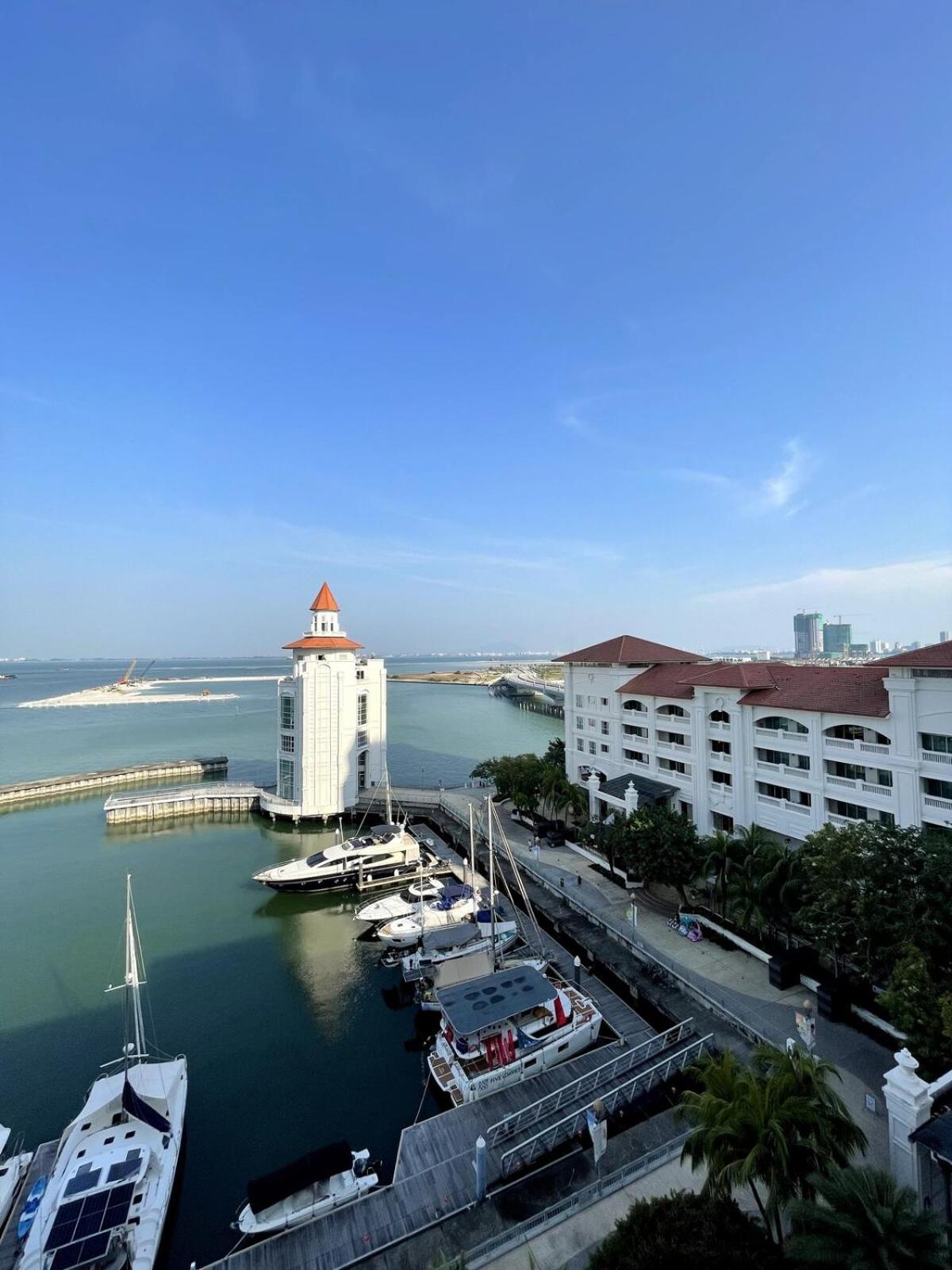Marina Suite with Seafront Sunrise View