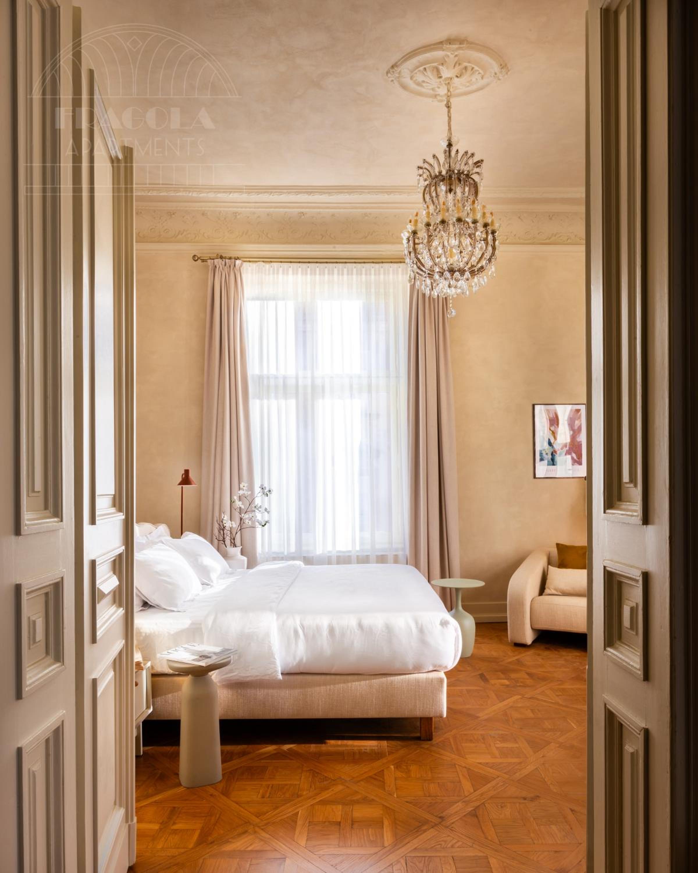 Fragola Apartments Le Jardin - classy, spacious Old Town apartments