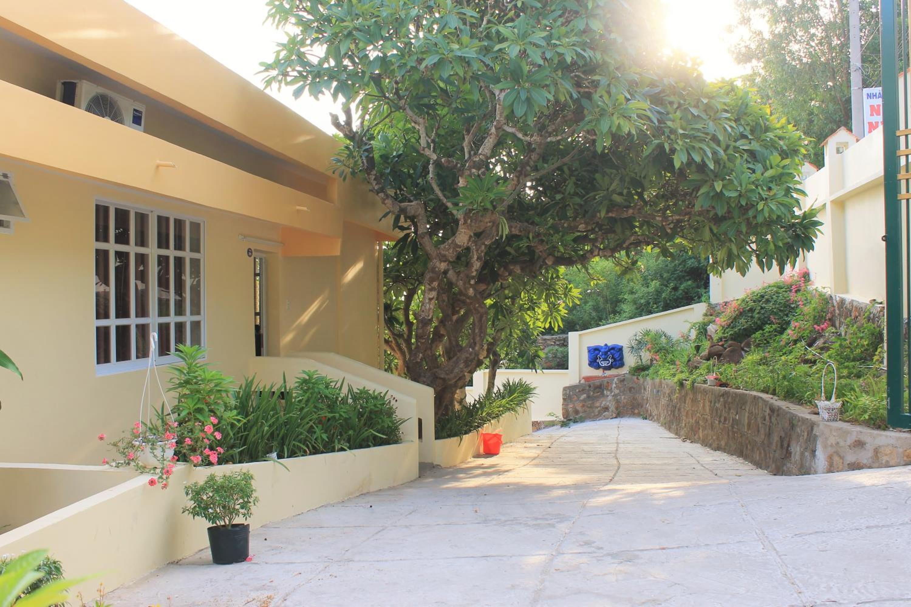 Nui Nho Motel view 4