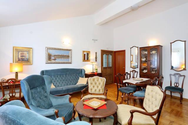 Apartment Sara
