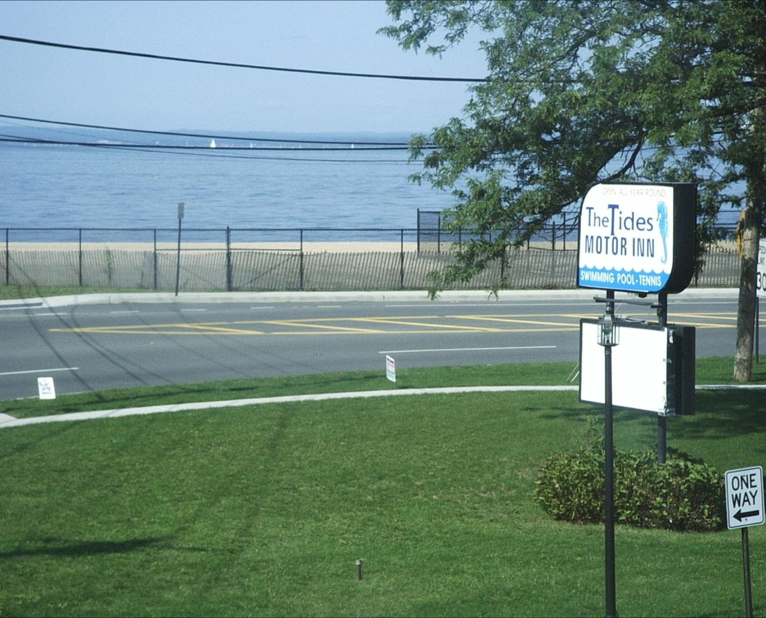 Tides Inn at Stehli Beach