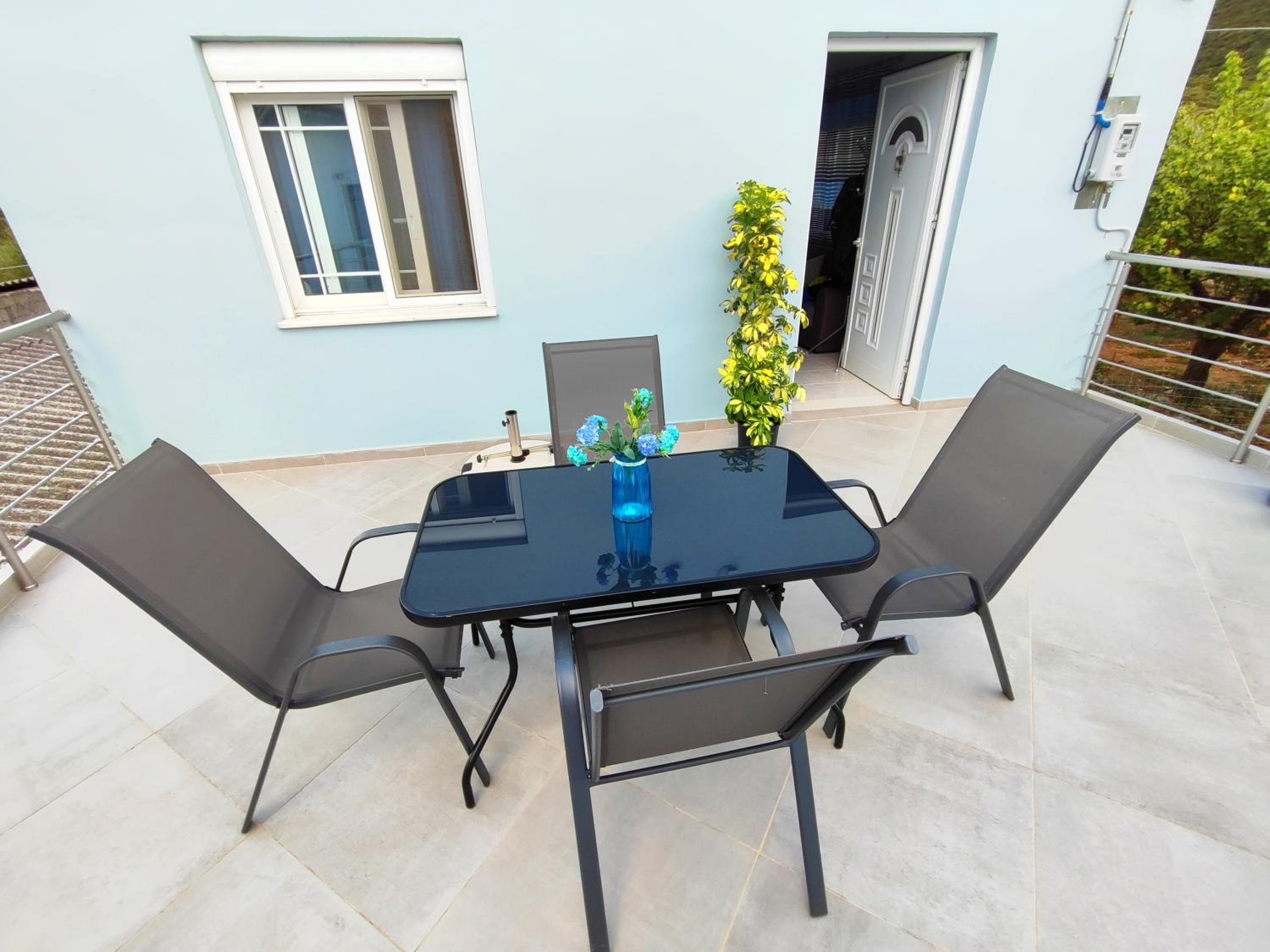 Nature House Vlatos
