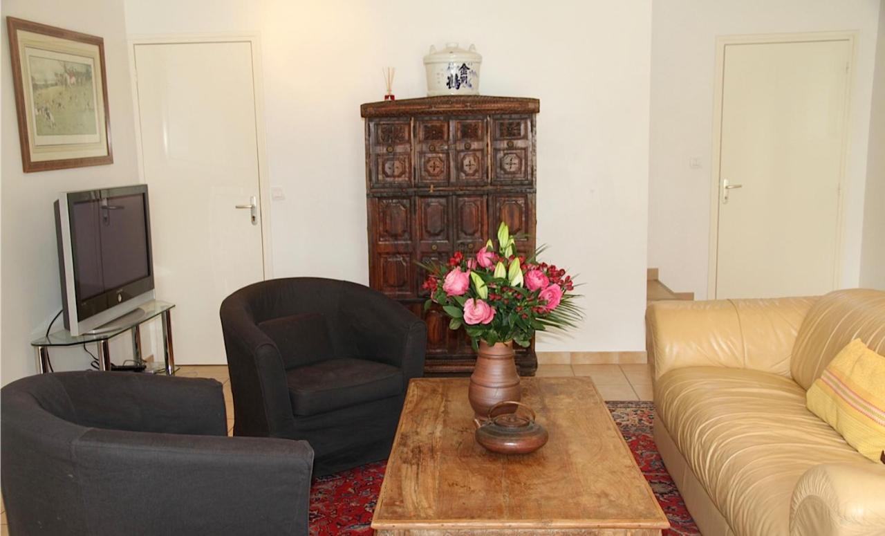 Photo 12