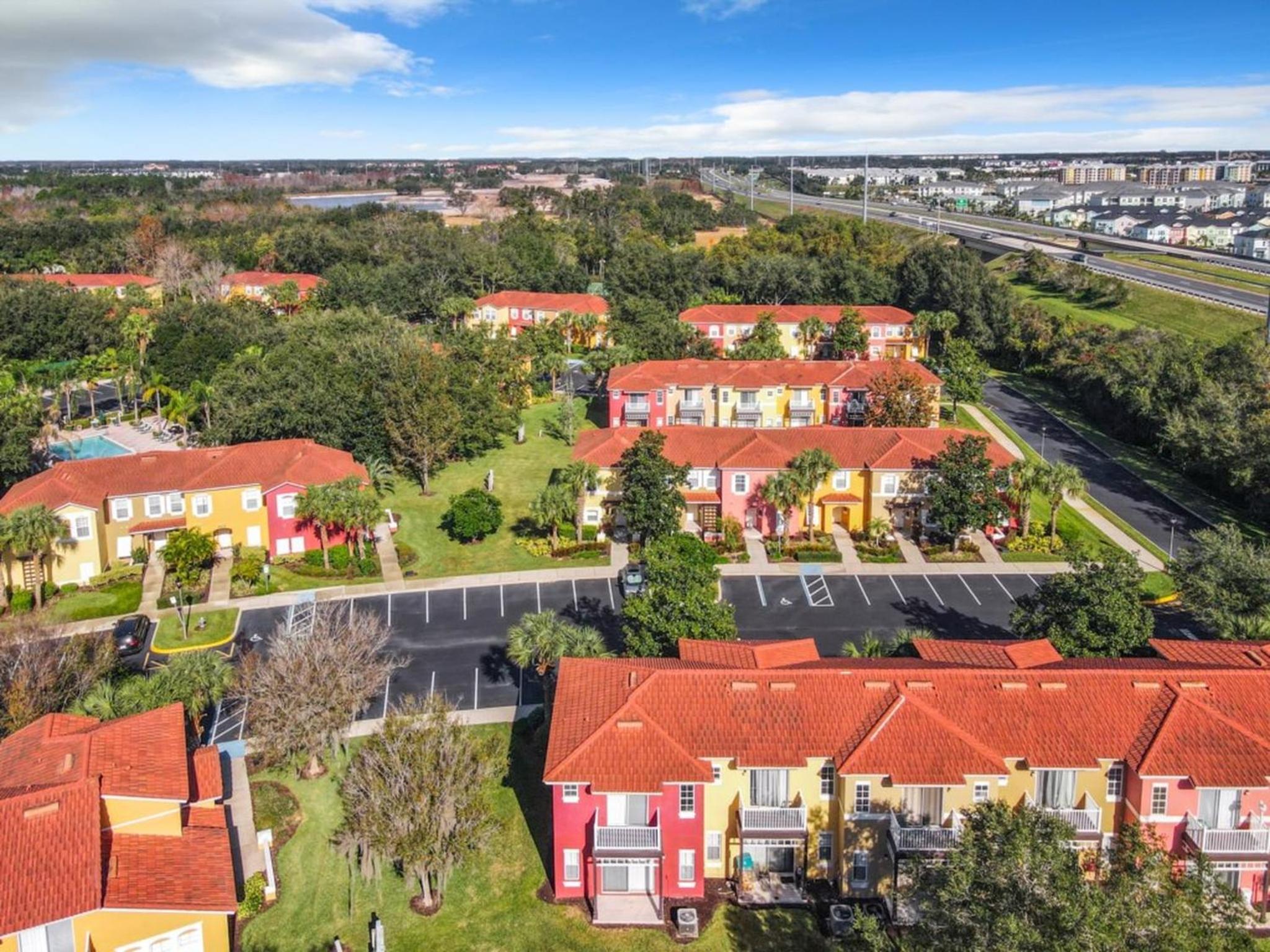Spacious Emerald Escape - 12 Mins to Disney