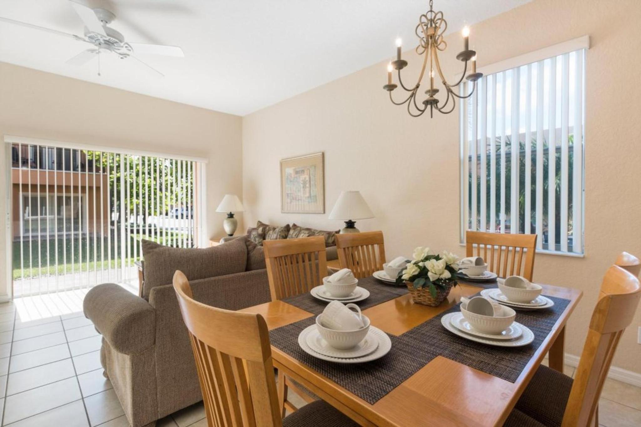 Spacious Regal Oaks Retreat - Steps to the Pool
