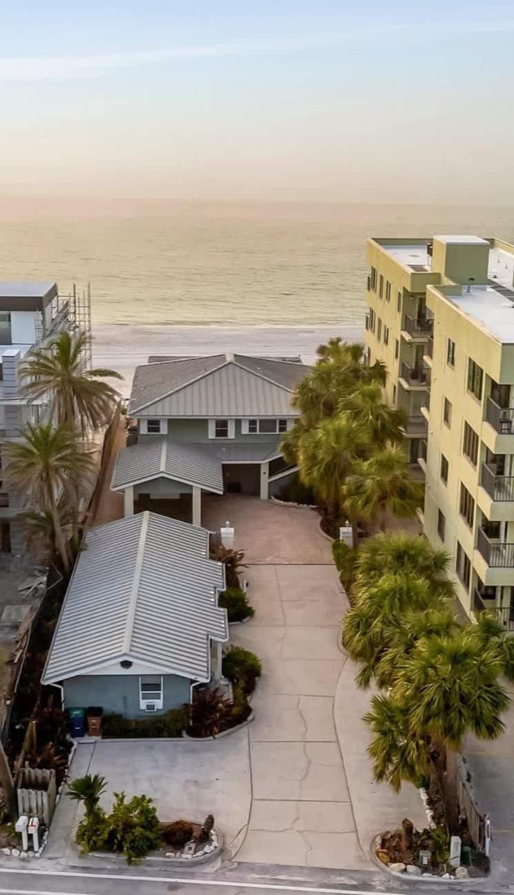 Stones Throw Beachside Bungalow #1 ON THE BEACH