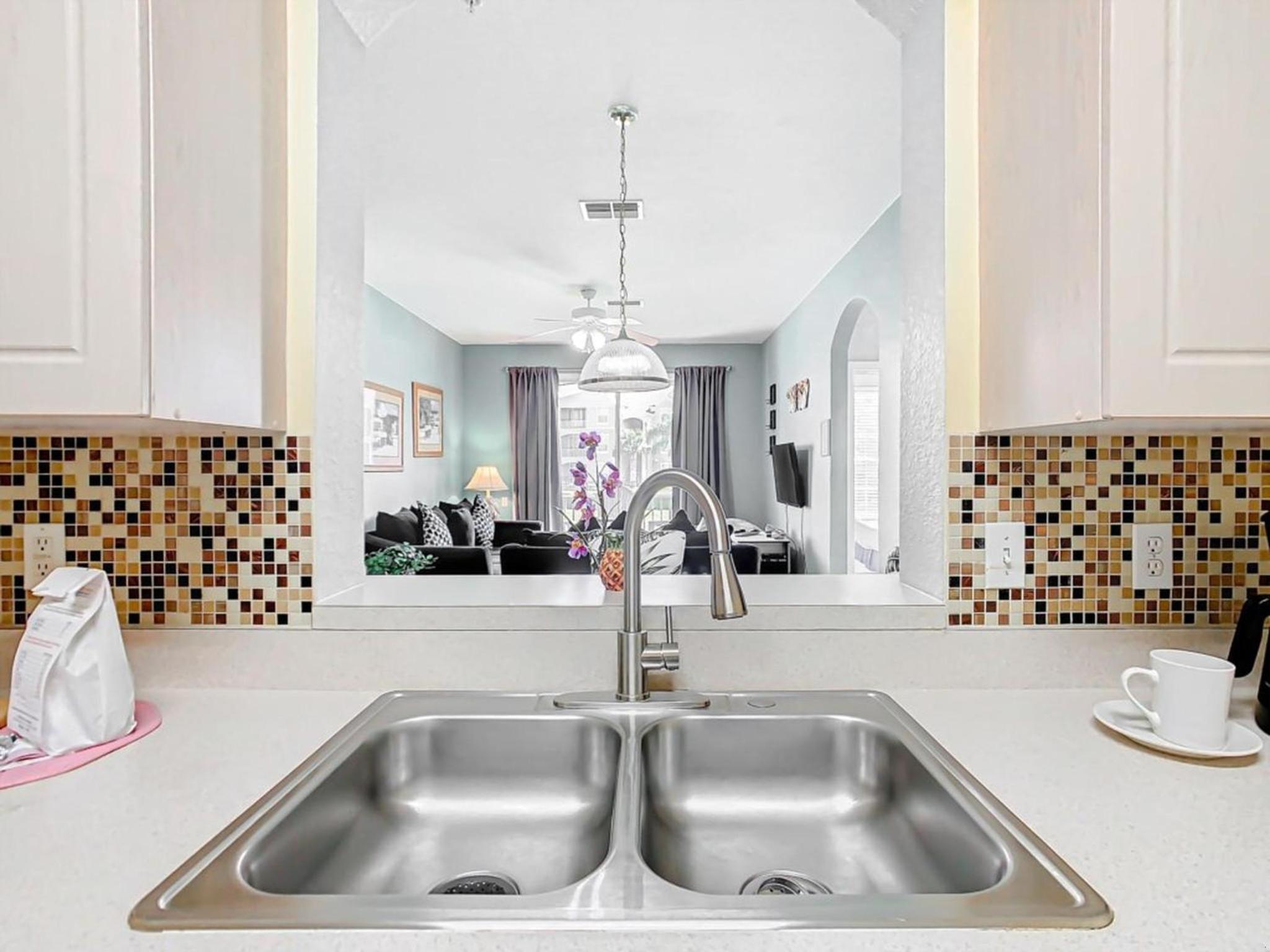 Spacious Windsor Palms Retreat - 11 Min to Disney