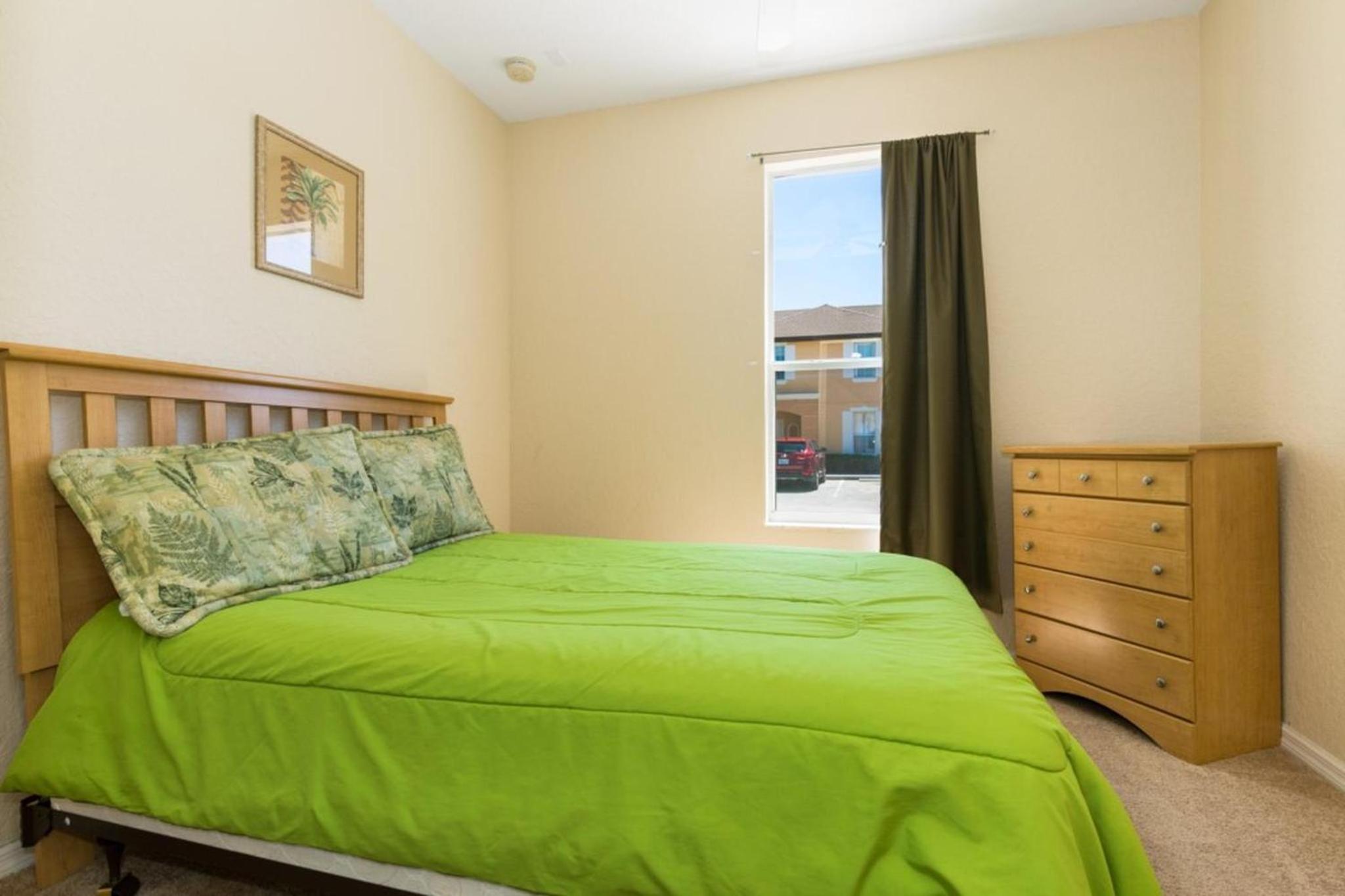 Stunning Regal Oaks 4BR w/ Pool, Spa & Near Disney