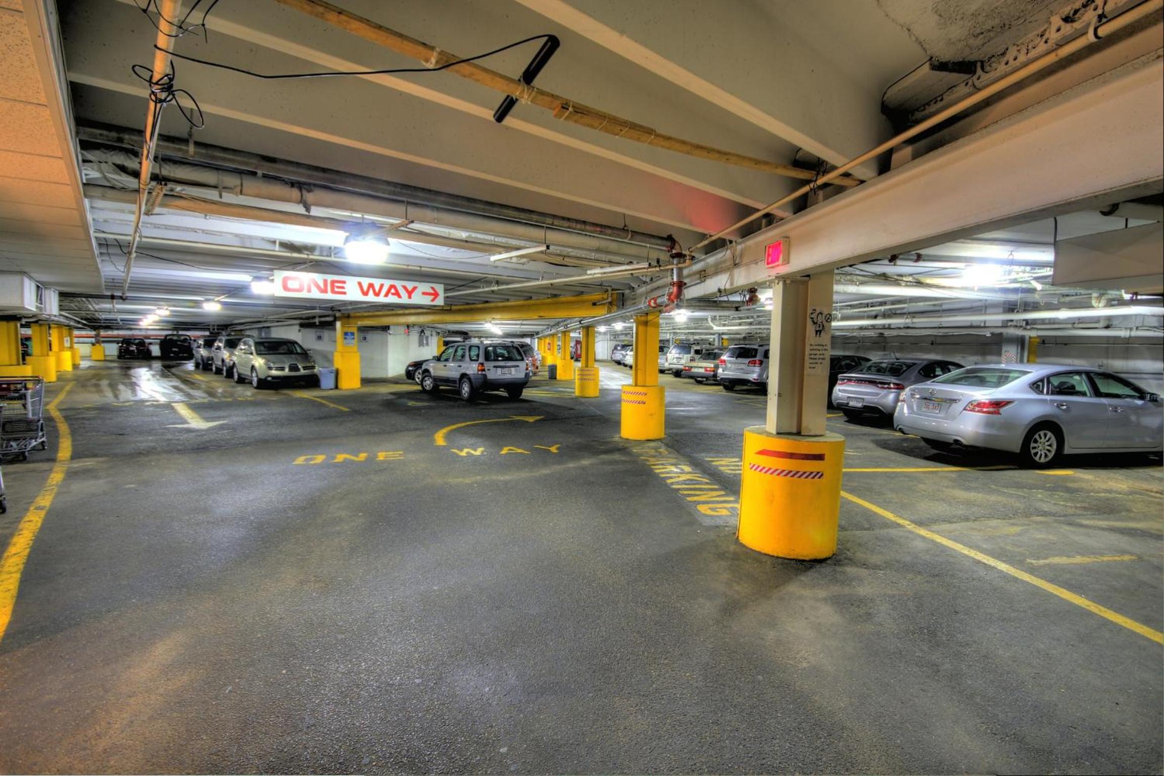 Bedford Vacations - Bedford Plaza Hotel - Boston - Property Image 6