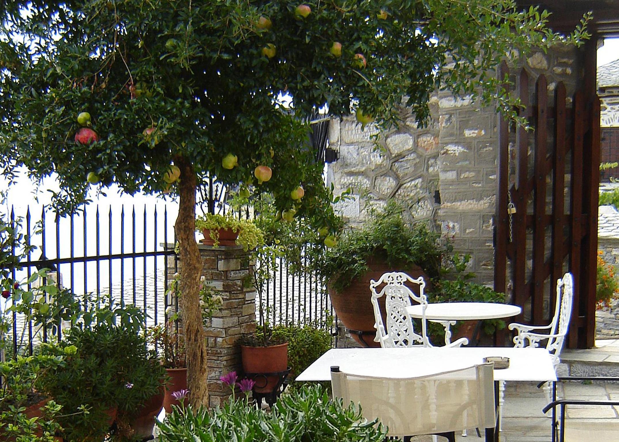 Archontiko Repana - Makrinitsa Stone Retreat