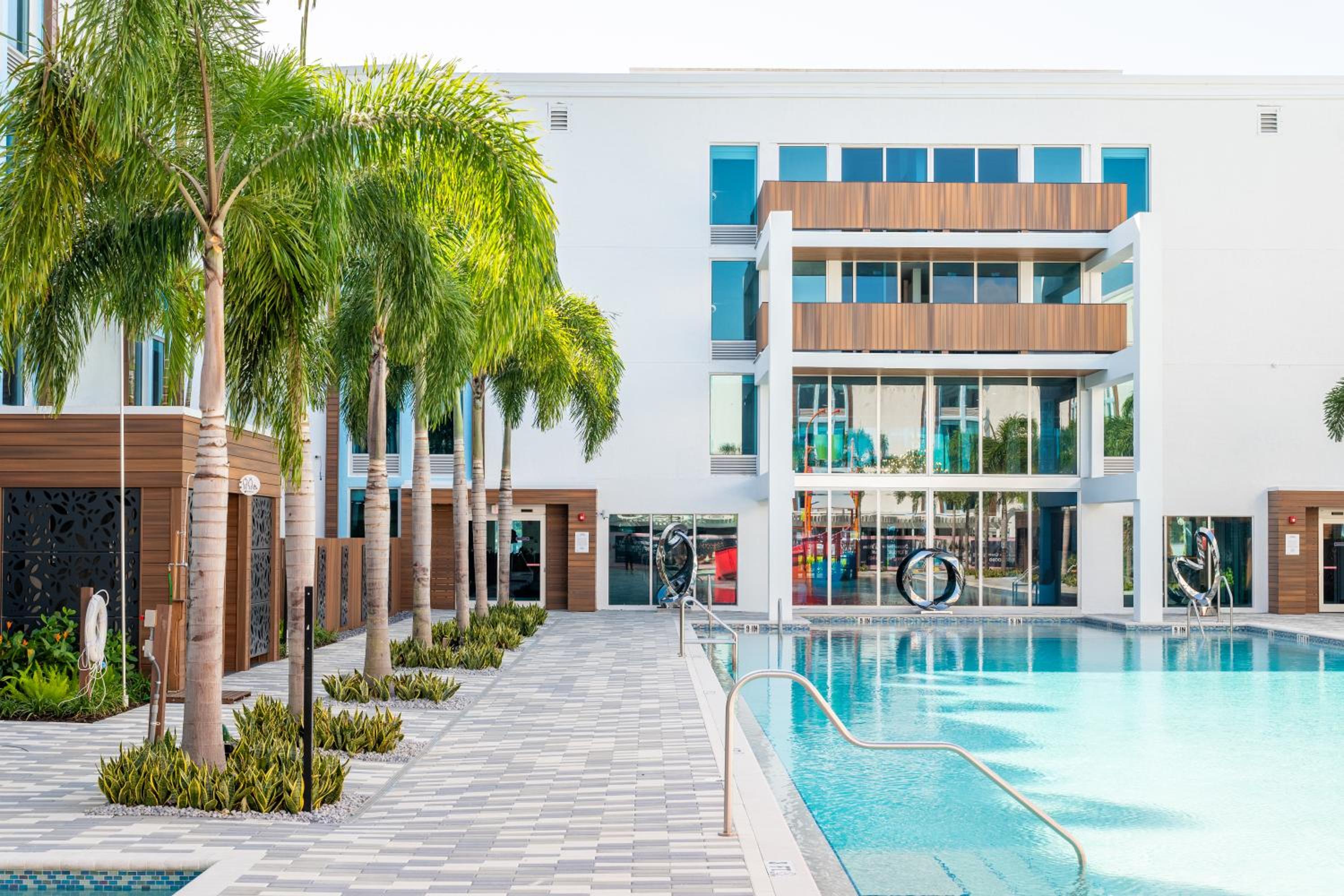 Kompose Boutique Resort @ Theme Parks
