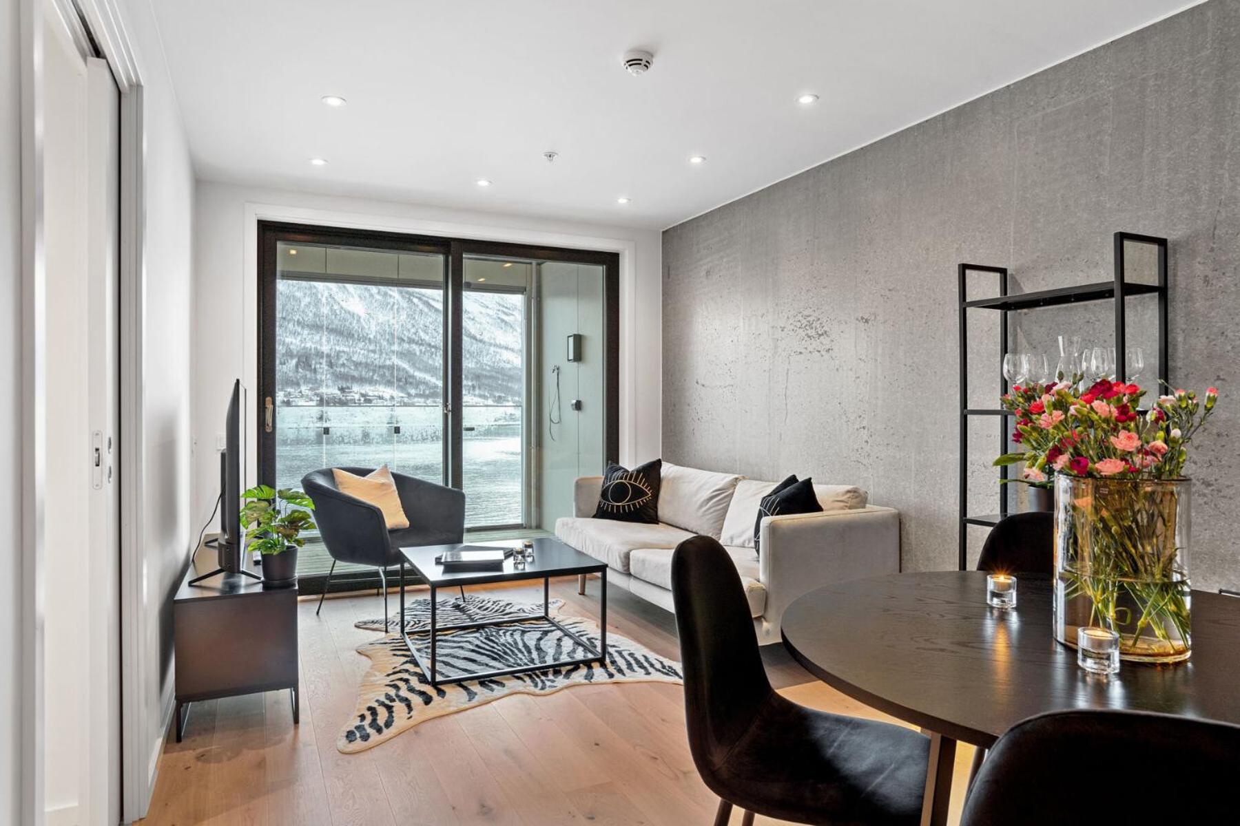 Arctic Panorama Apartment