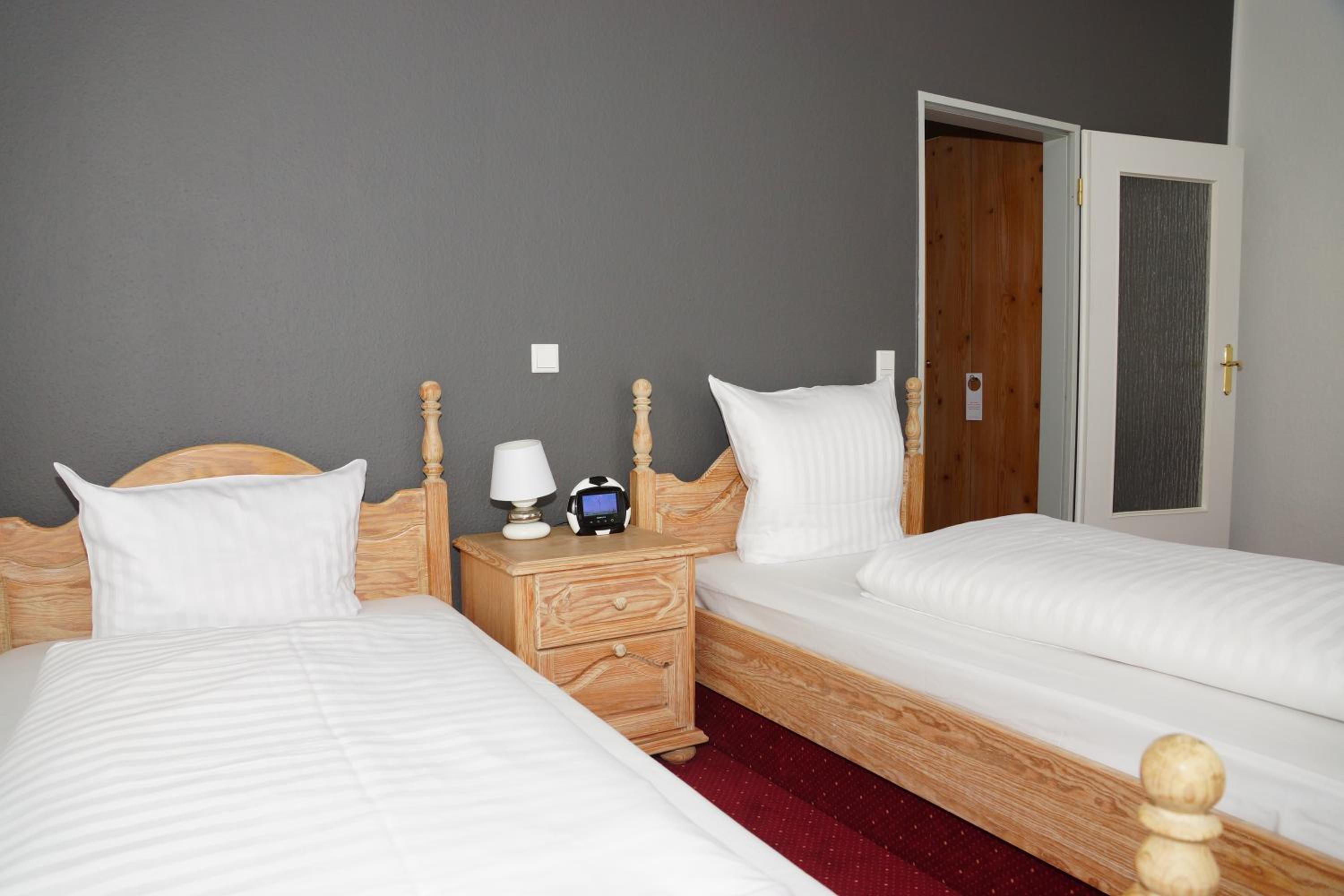 Hotel Deutsches Haus - Property Image 1