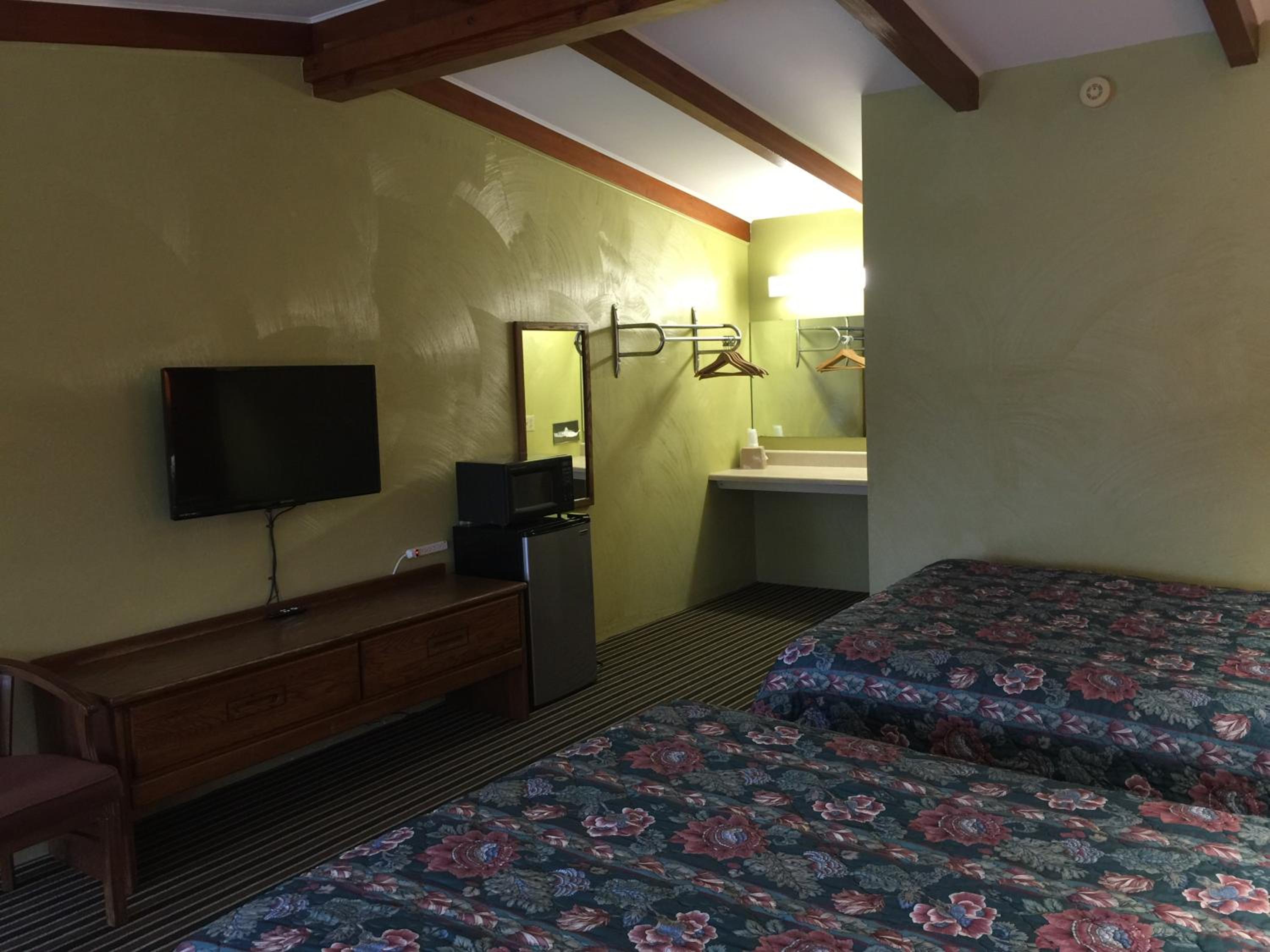 Family Budget Inn Harrison view 5