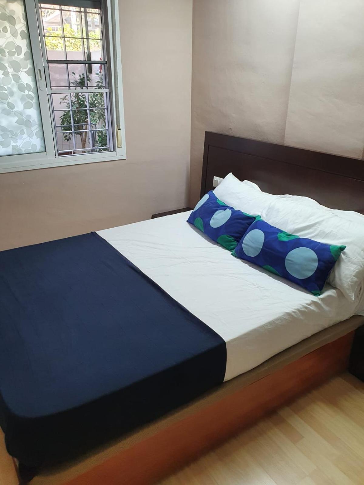 Bajo con patio y accesibilidad