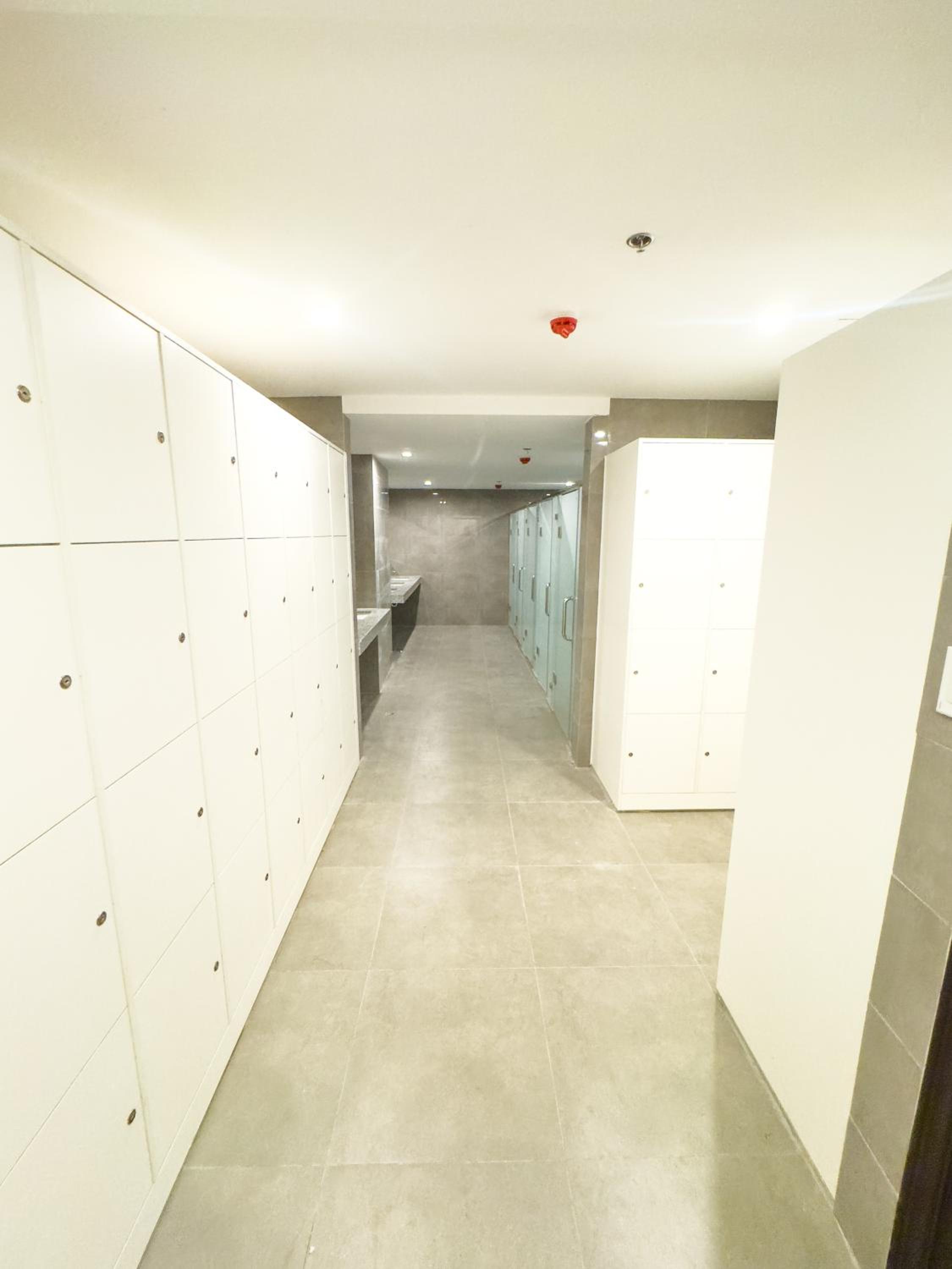 Spacious 2BR Apartment Hotel near City of Dreams, Airport, MOA, Okada, Ayala Malls, and Solaire Casino with free 5 pool access